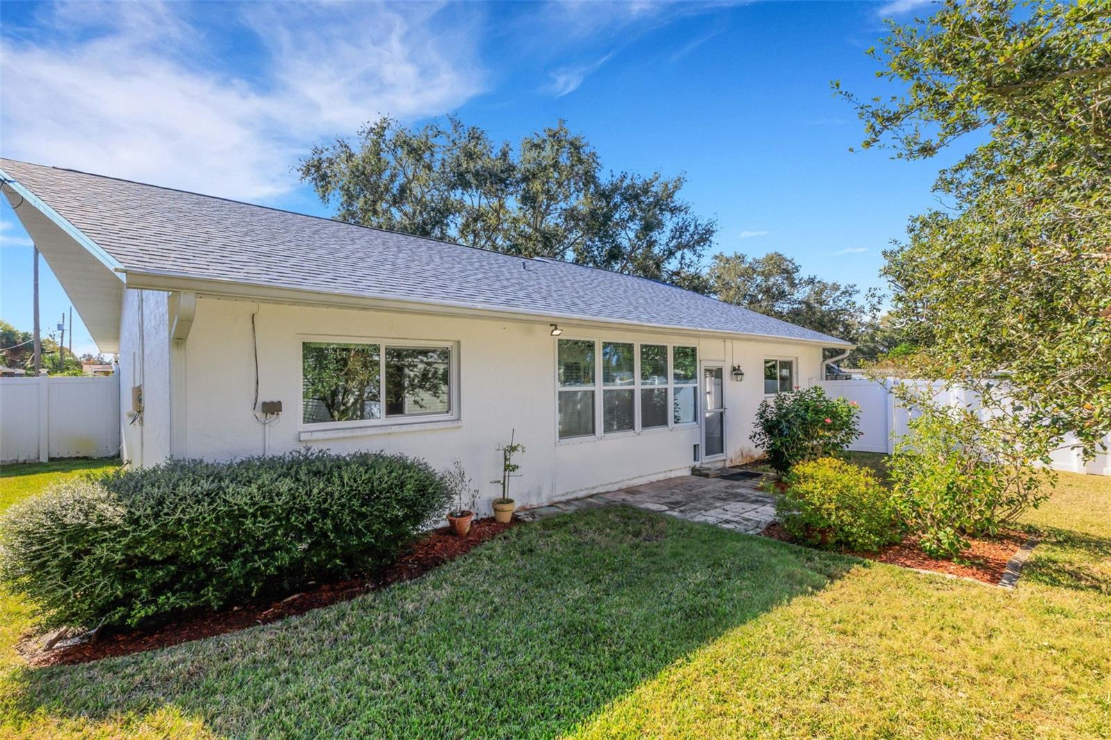 Image 39 of 58 For 2010 7th Place Sw