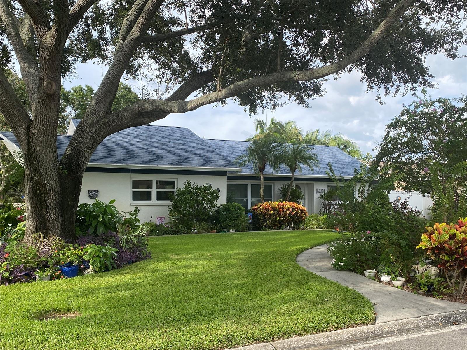 Image 57 of 58 For 2010 7th Place Sw