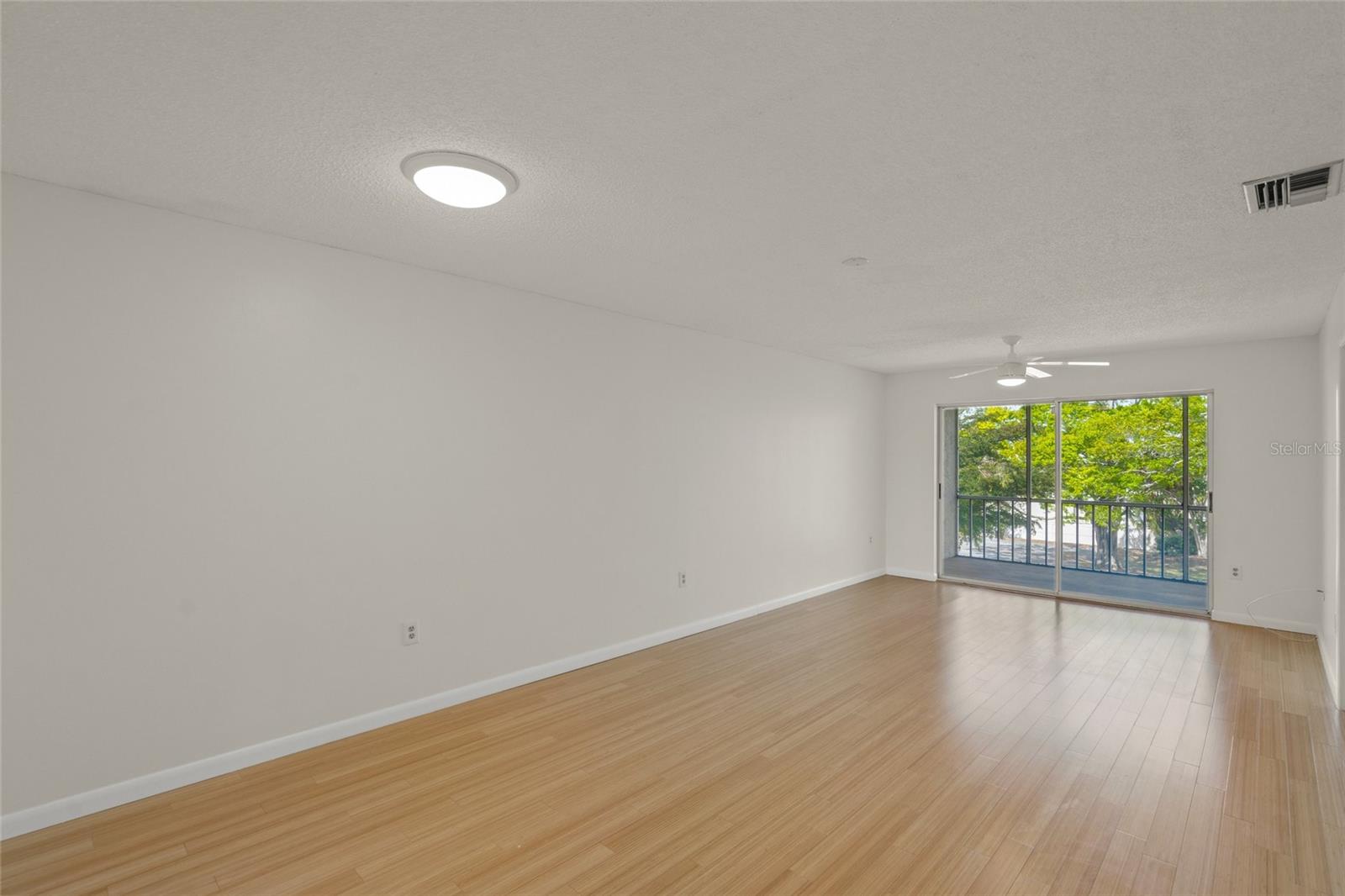 Image 13 of 67 For 3987 Maceachen Blvd 133