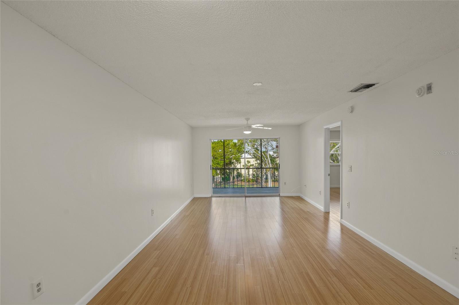 Image 15 of 67 For 3987 Maceachen Blvd 133