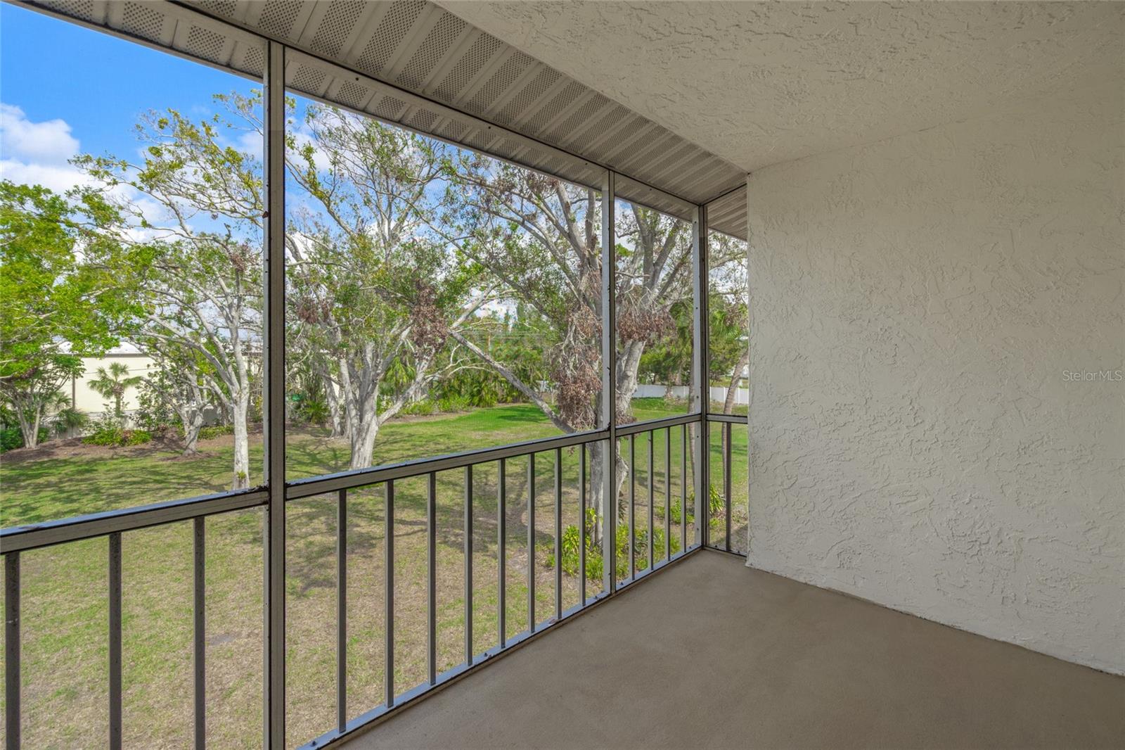 Image 32 of 67 For 3987 Maceachen Blvd 133