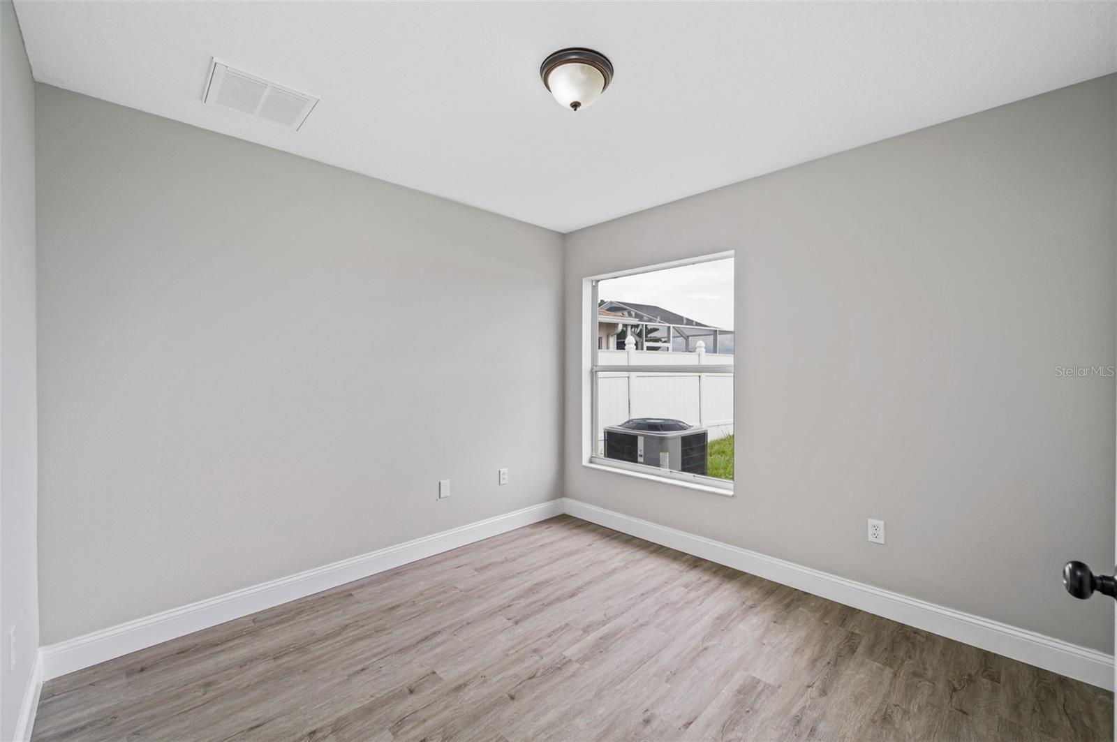 Image 14 of 36 For 31218 Baclan Drive