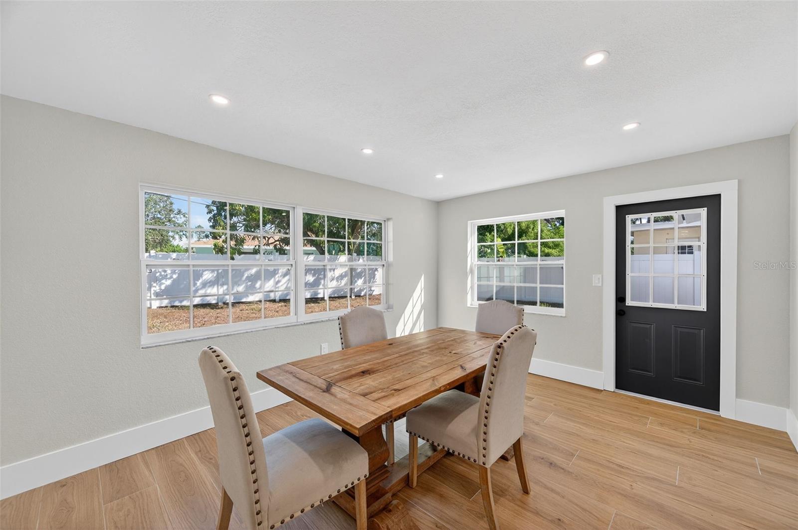 Image 11 of 28 For 1713 Connecticut Avenue Ne