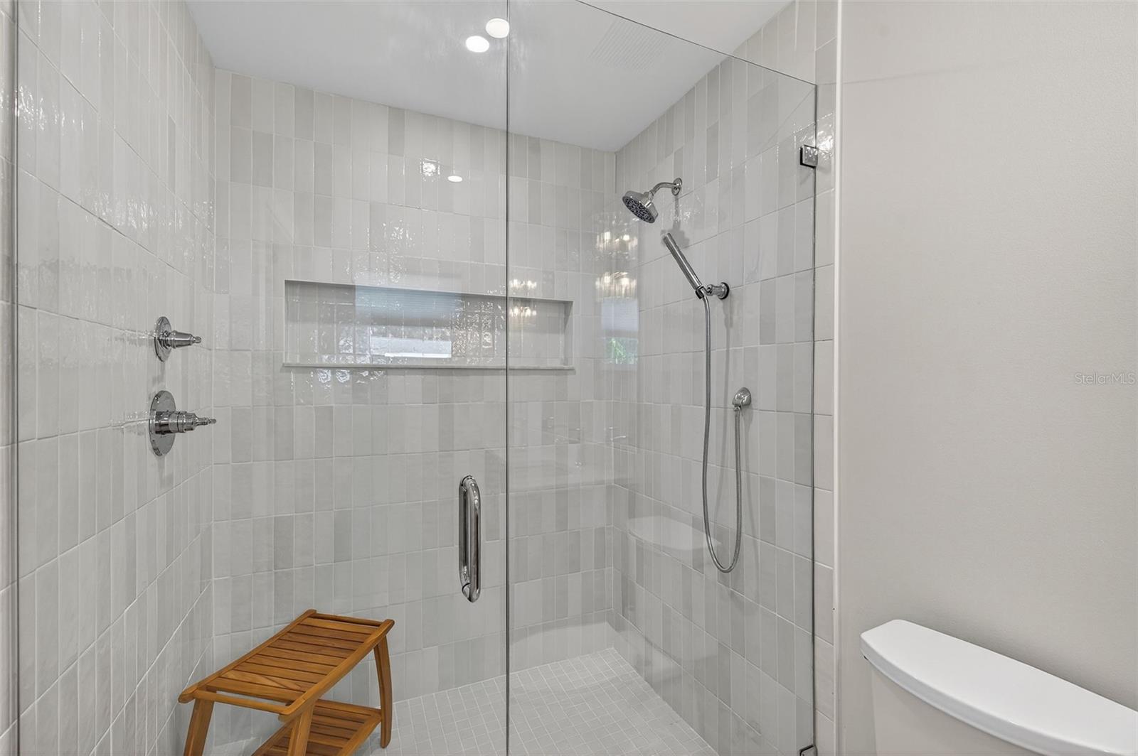 Image 17 of 28 For 1713 Connecticut Avenue Ne