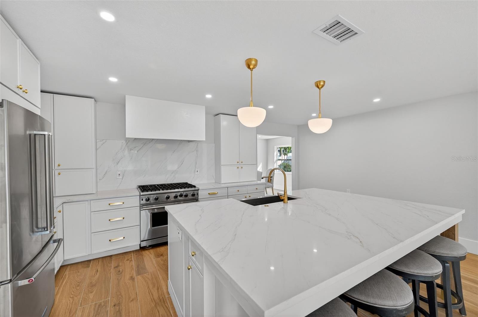 Image 2 of 28 For 1713 Connecticut Avenue Ne