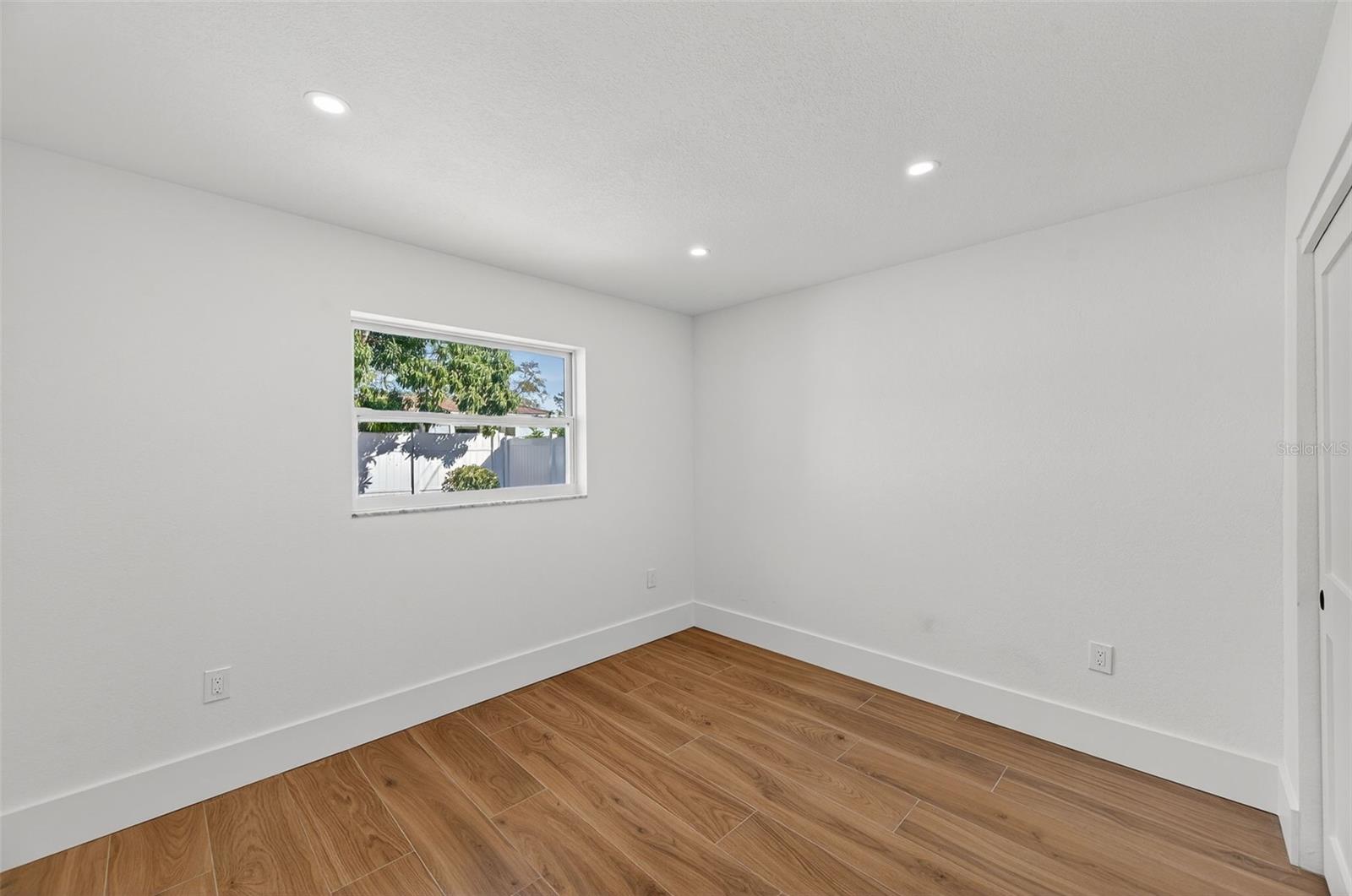 Image 21 of 28 For 1713 Connecticut Avenue Ne