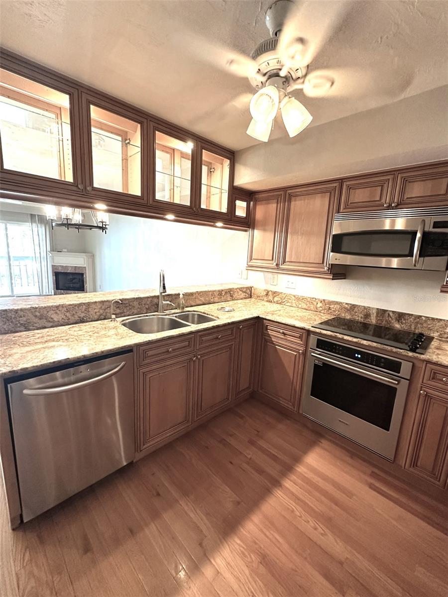 Image 15 of 39 For 370 Pinellas Bayway S C