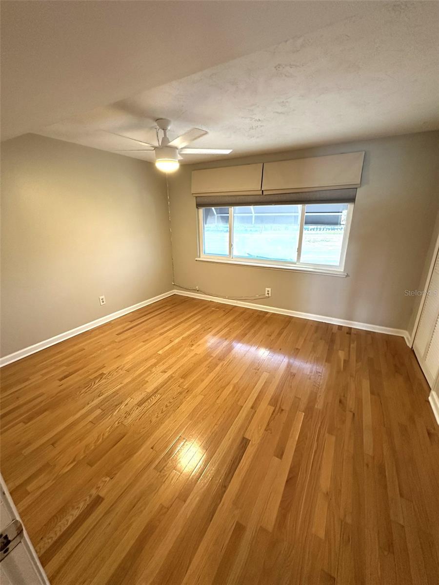 Image 17 of 39 For 370 Pinellas Bayway S C