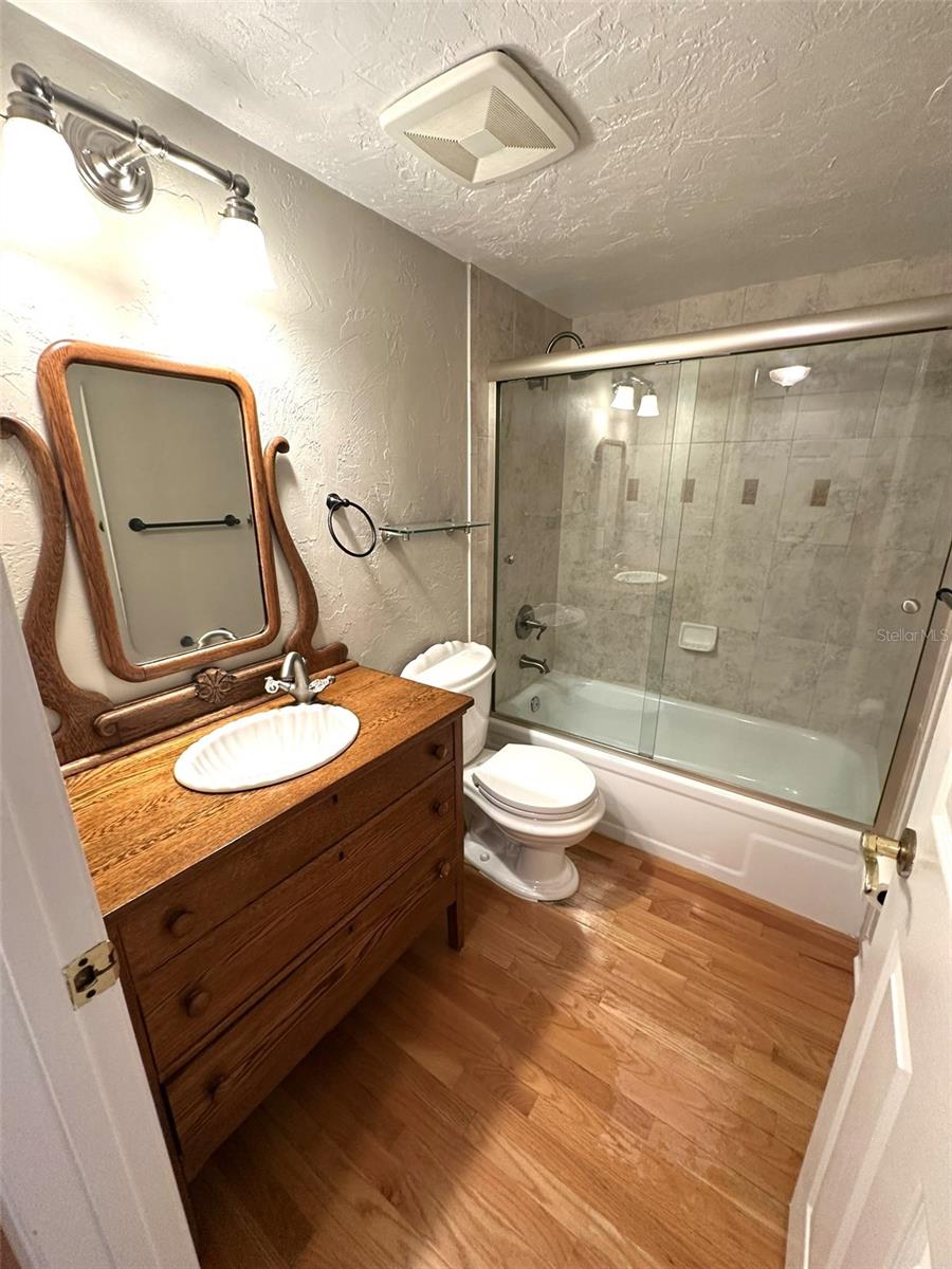 Image 19 of 39 For 370 Pinellas Bayway S C