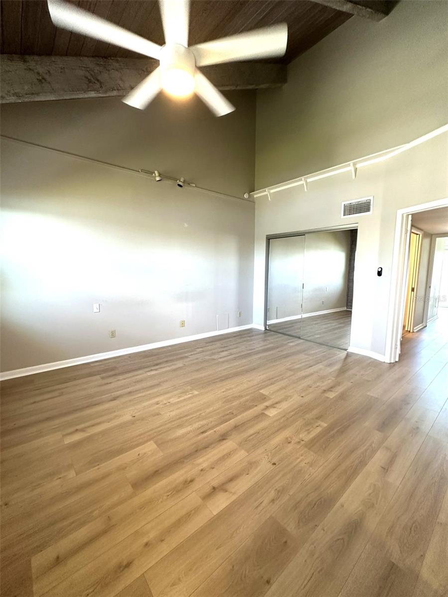 Image 24 of 39 For 370 Pinellas Bayway S C