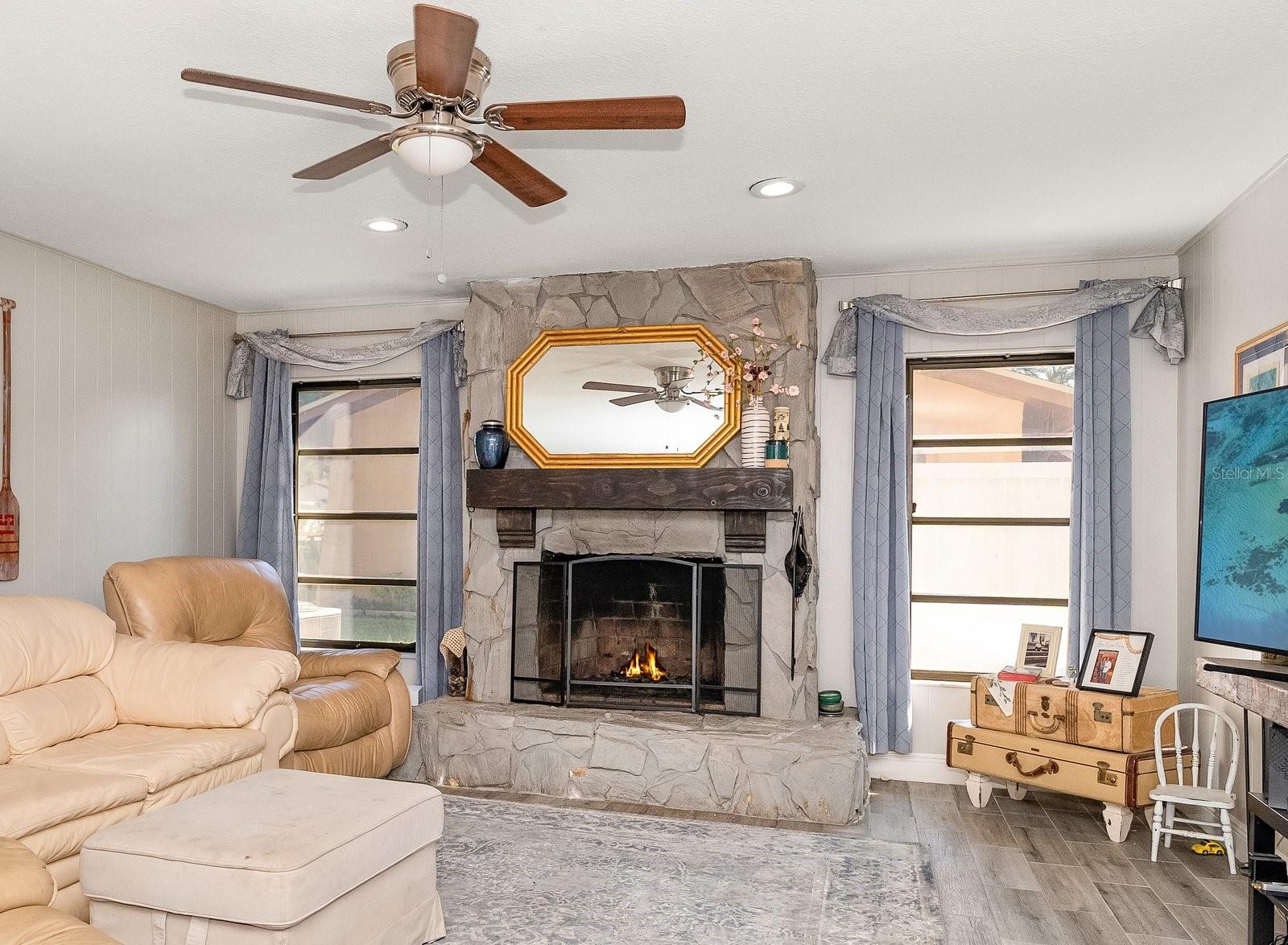 Image 14 of 29 For 1559 Roxburg Lane