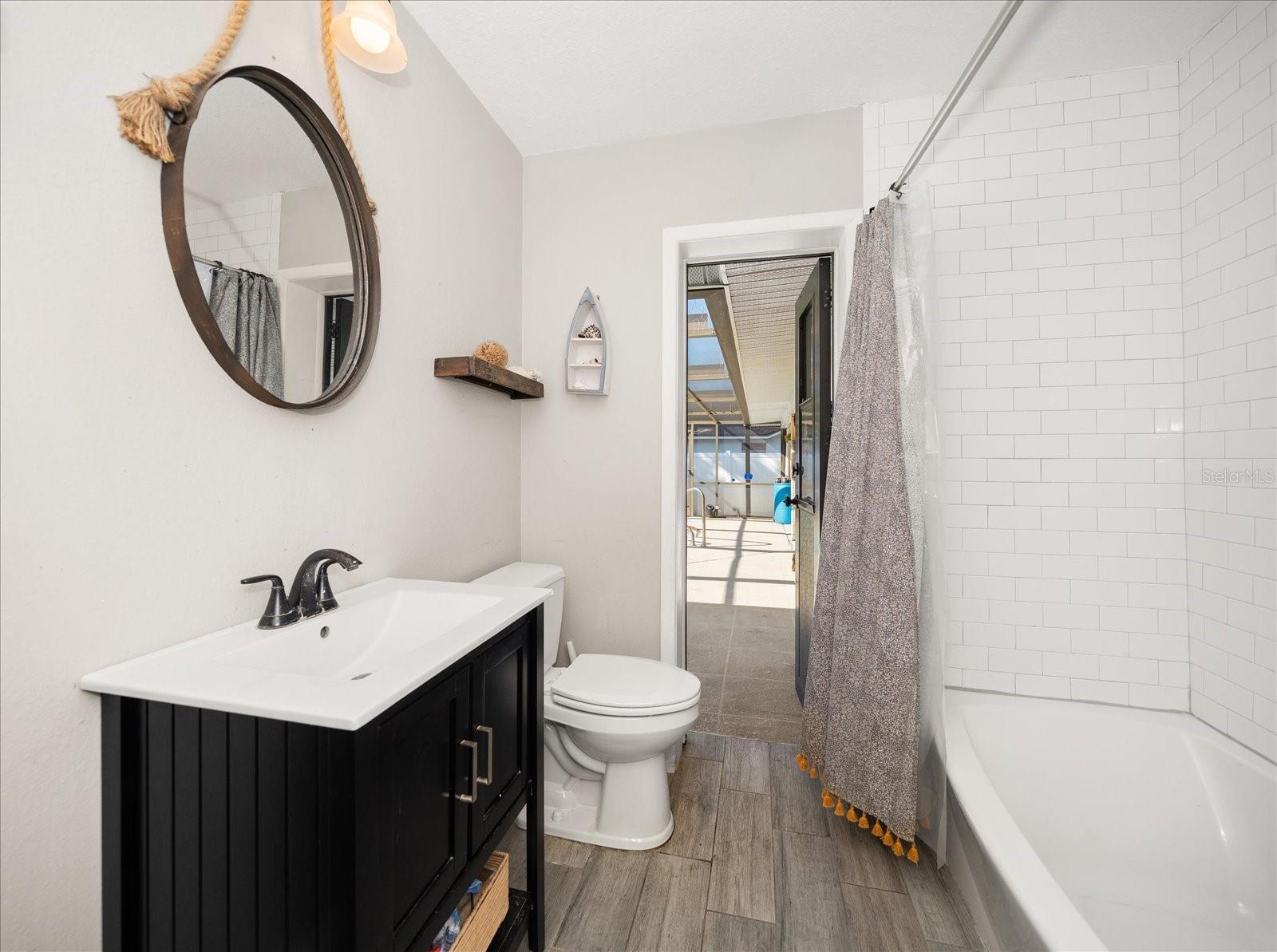 Image 16 of 29 For 1559 Roxburg Lane