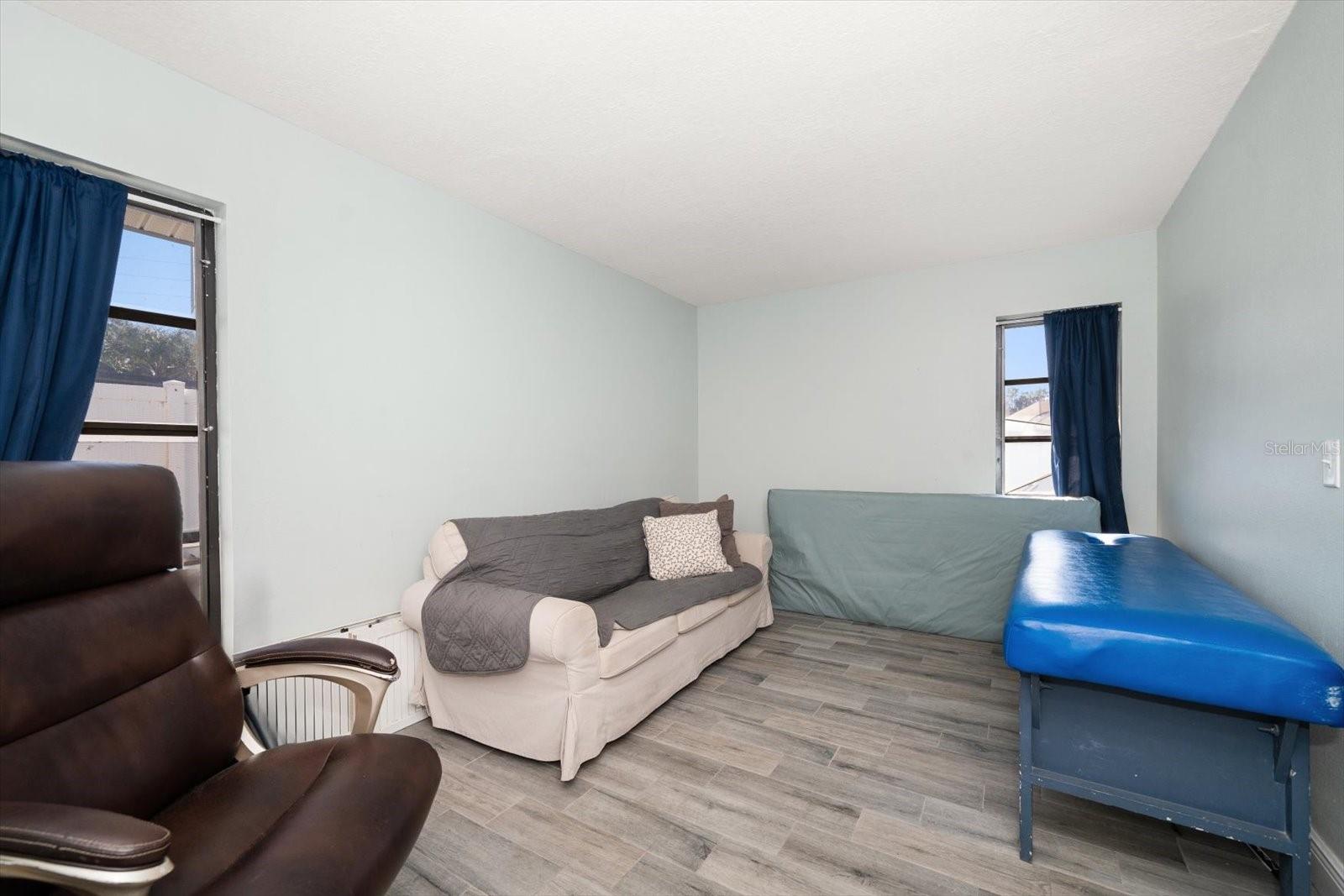 Image 17 of 29 For 1559 Roxburg Lane