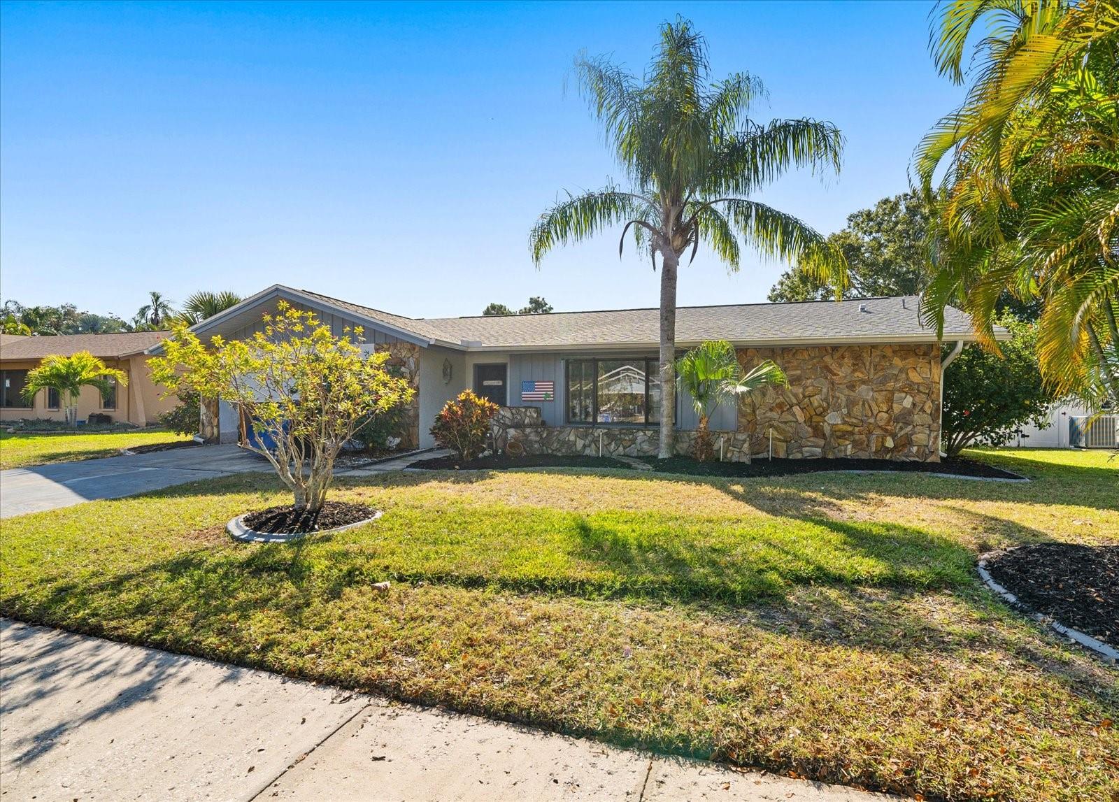 Image 2 of 29 For 1559 Roxburg Lane