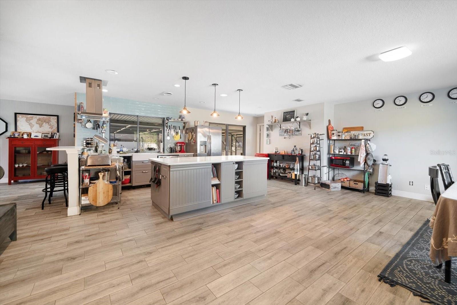 Image 3 of 29 For 1559 Roxburg Lane