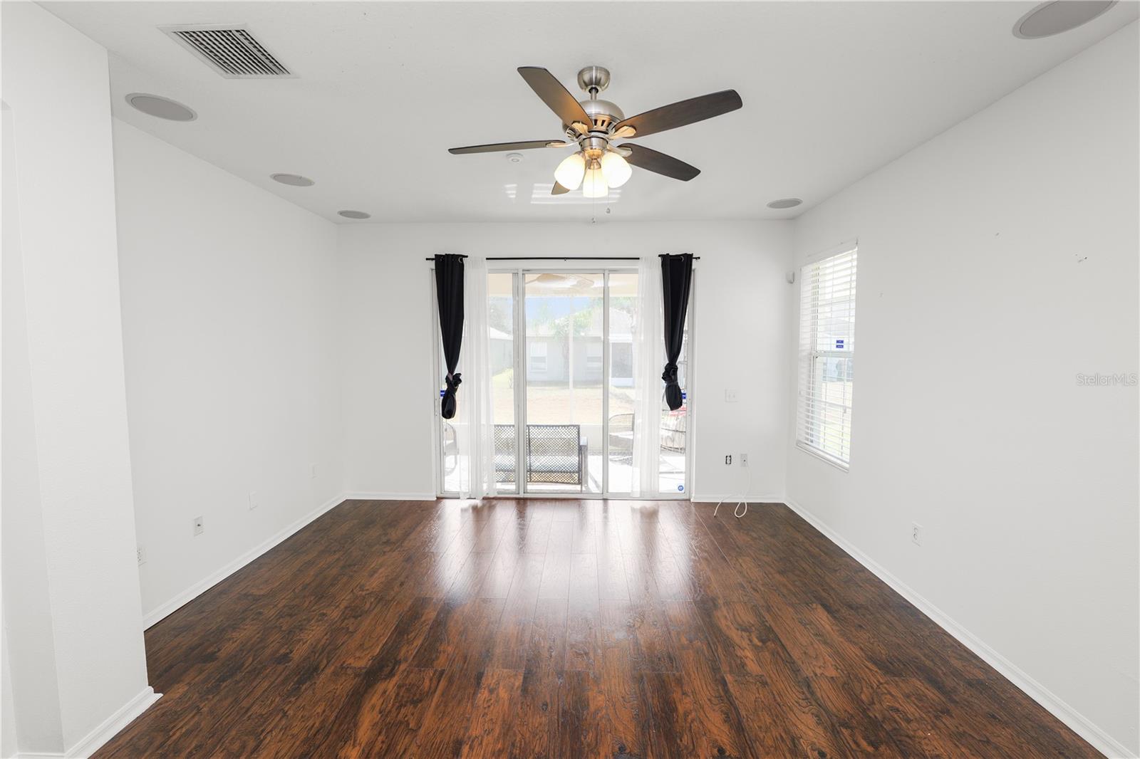 Image 11 of 53 For 11435 Cambray Creek Loop