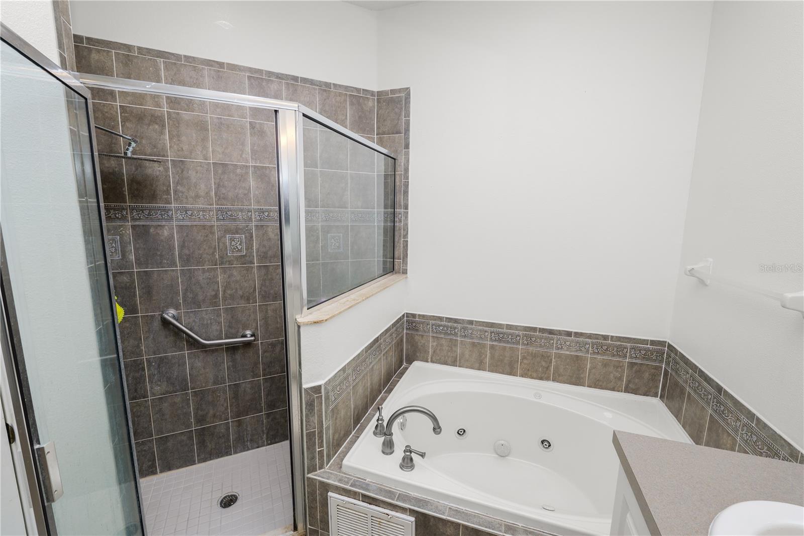 Image 30 of 53 For 11435 Cambray Creek Loop