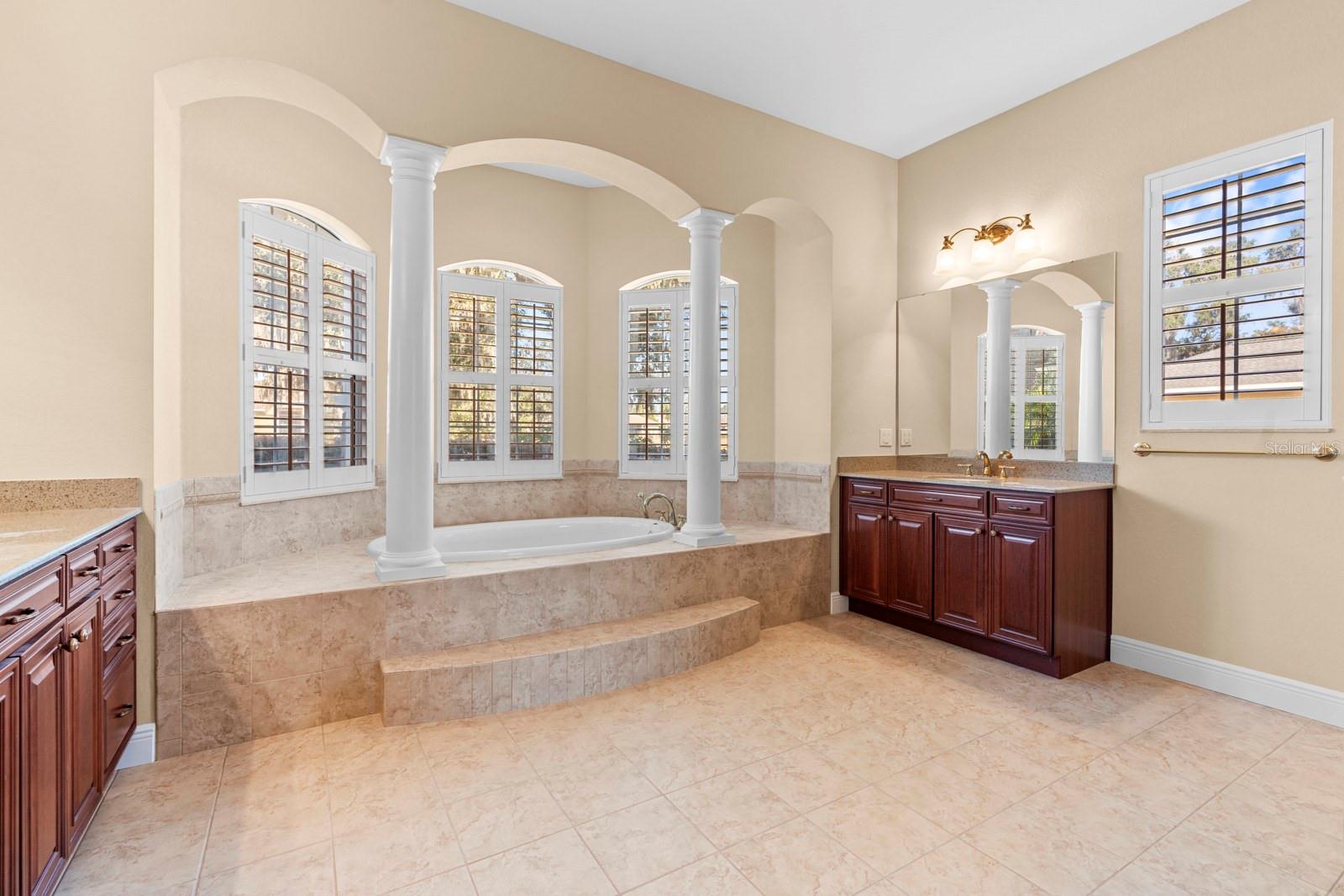 Image 22 of 67 For 827 John Cressler Drive