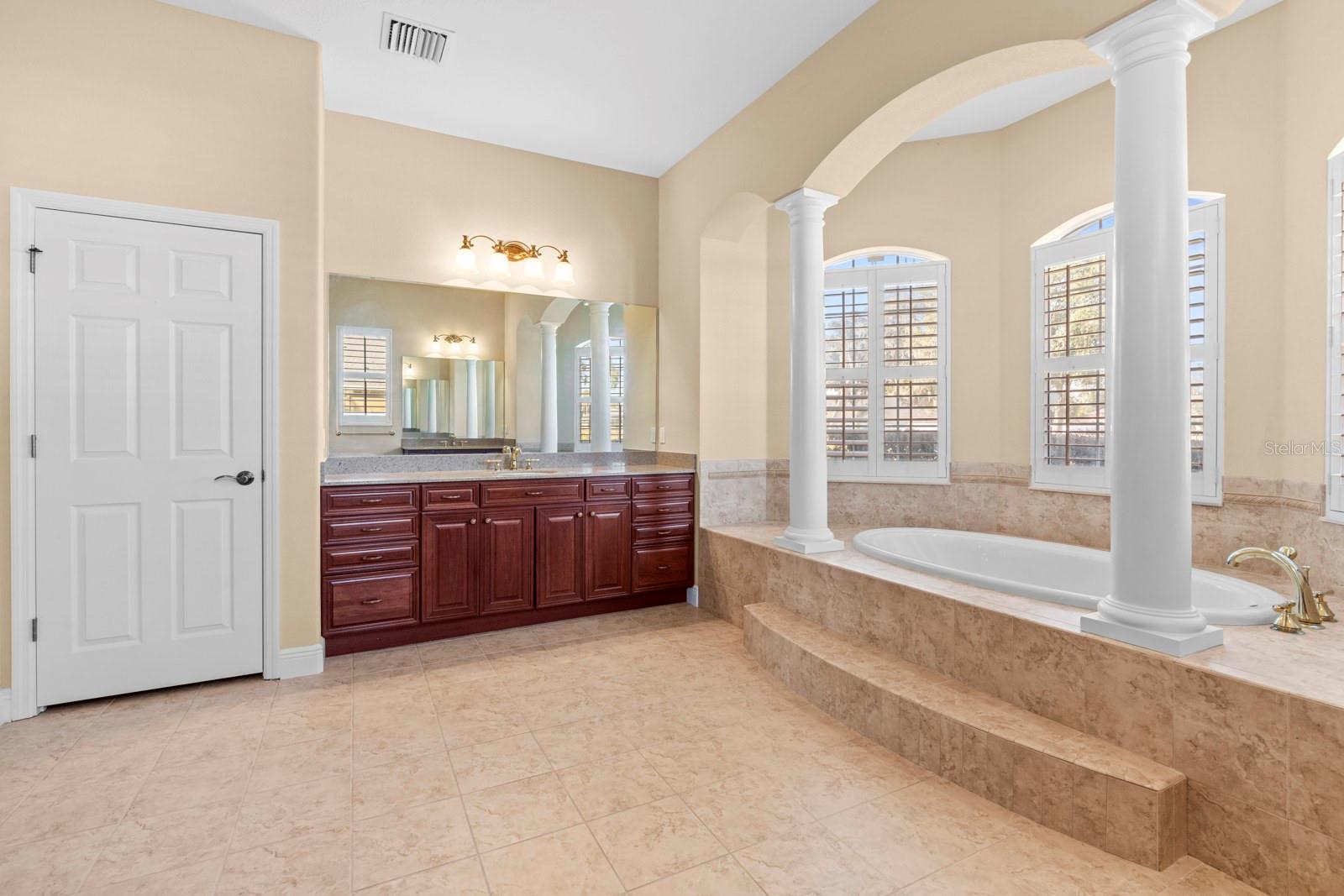 Image 25 of 67 For 827 John Cressler Drive