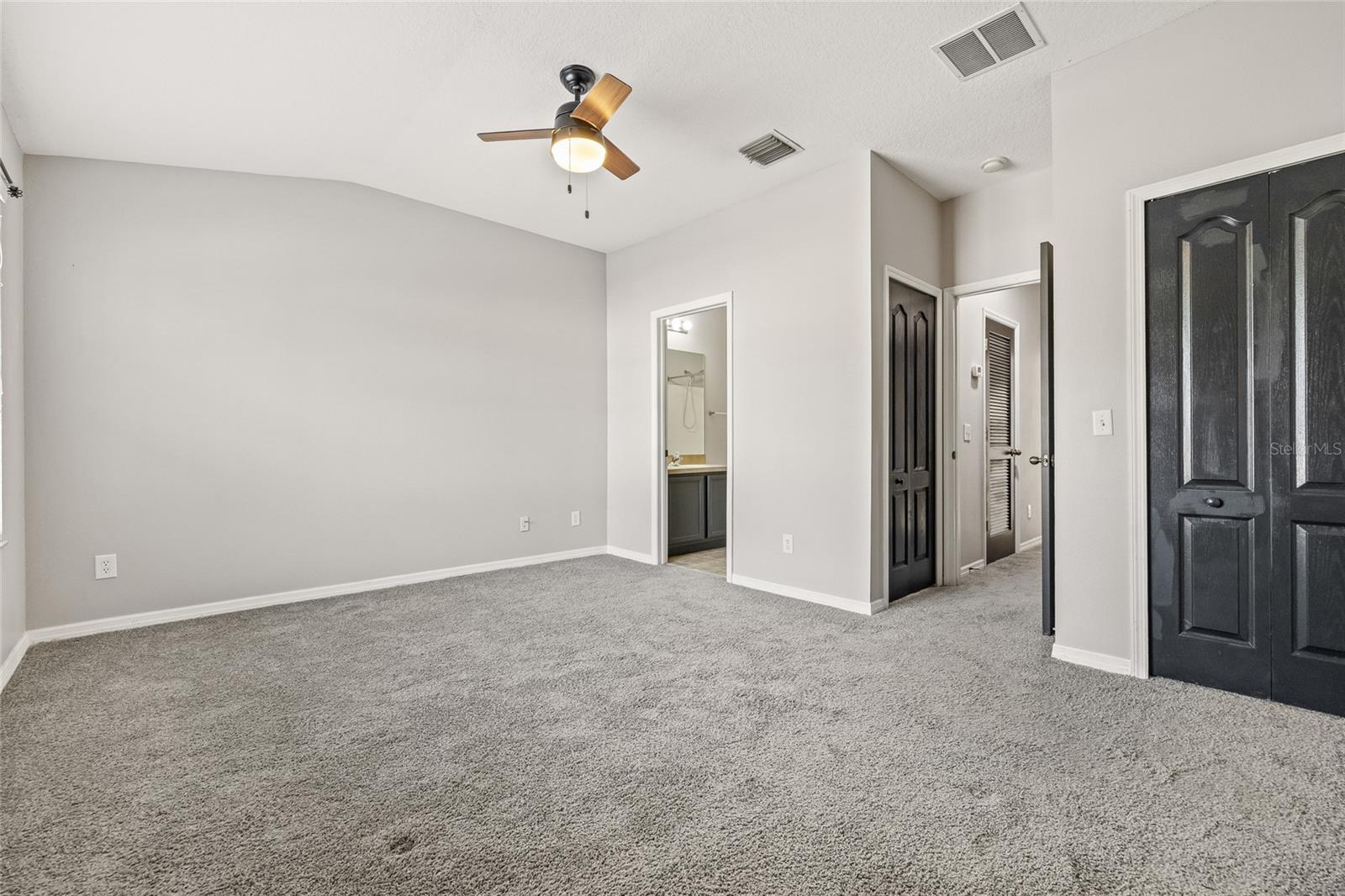 Image 23 of 39 For 16302 Swan View Circle