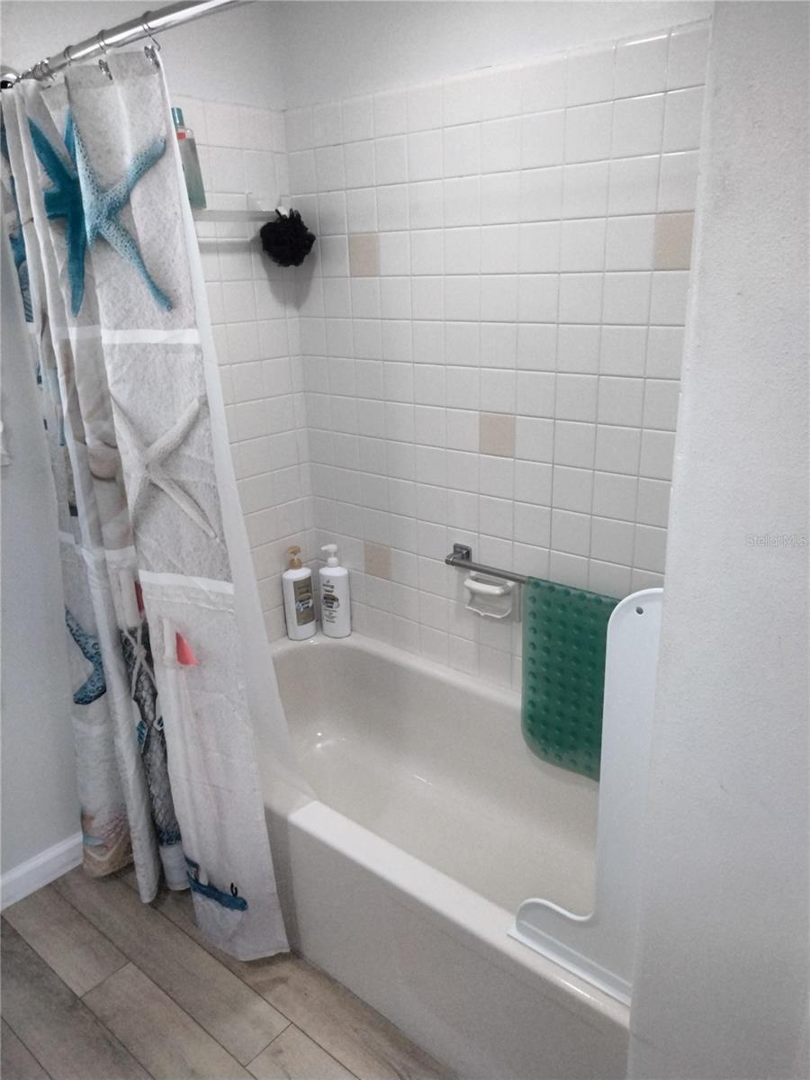 Image 17 of 46 For 3744 Bywater Drive 3744