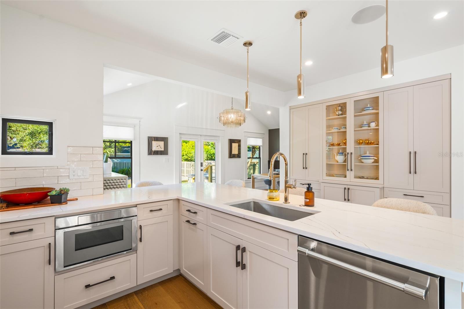 Image 23 of 91 For 5302 Central Avenue