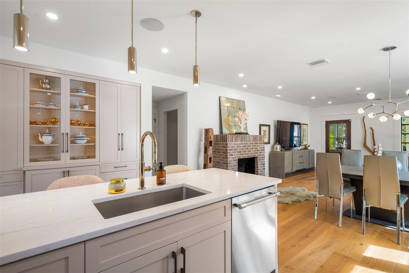 Image 24 of 91 For 5302 Central Avenue