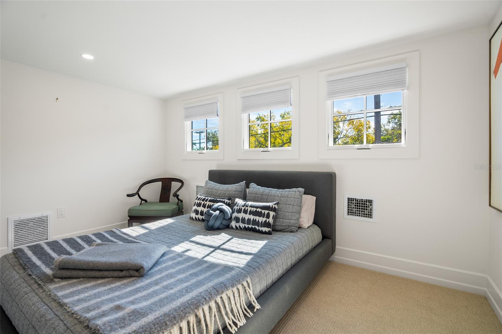 Image 54 of 91 For 5302 Central Avenue