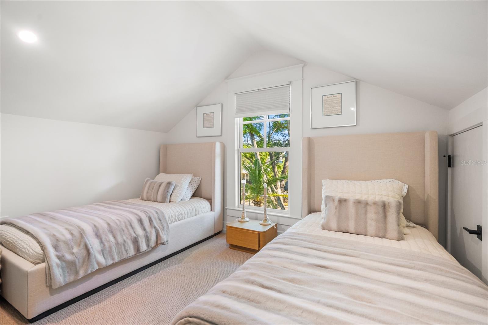 Image 62 of 91 For 5302 Central Avenue