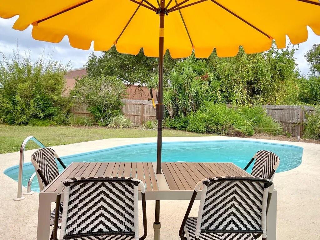 Image 2 of 11 For 12913 103rd Way