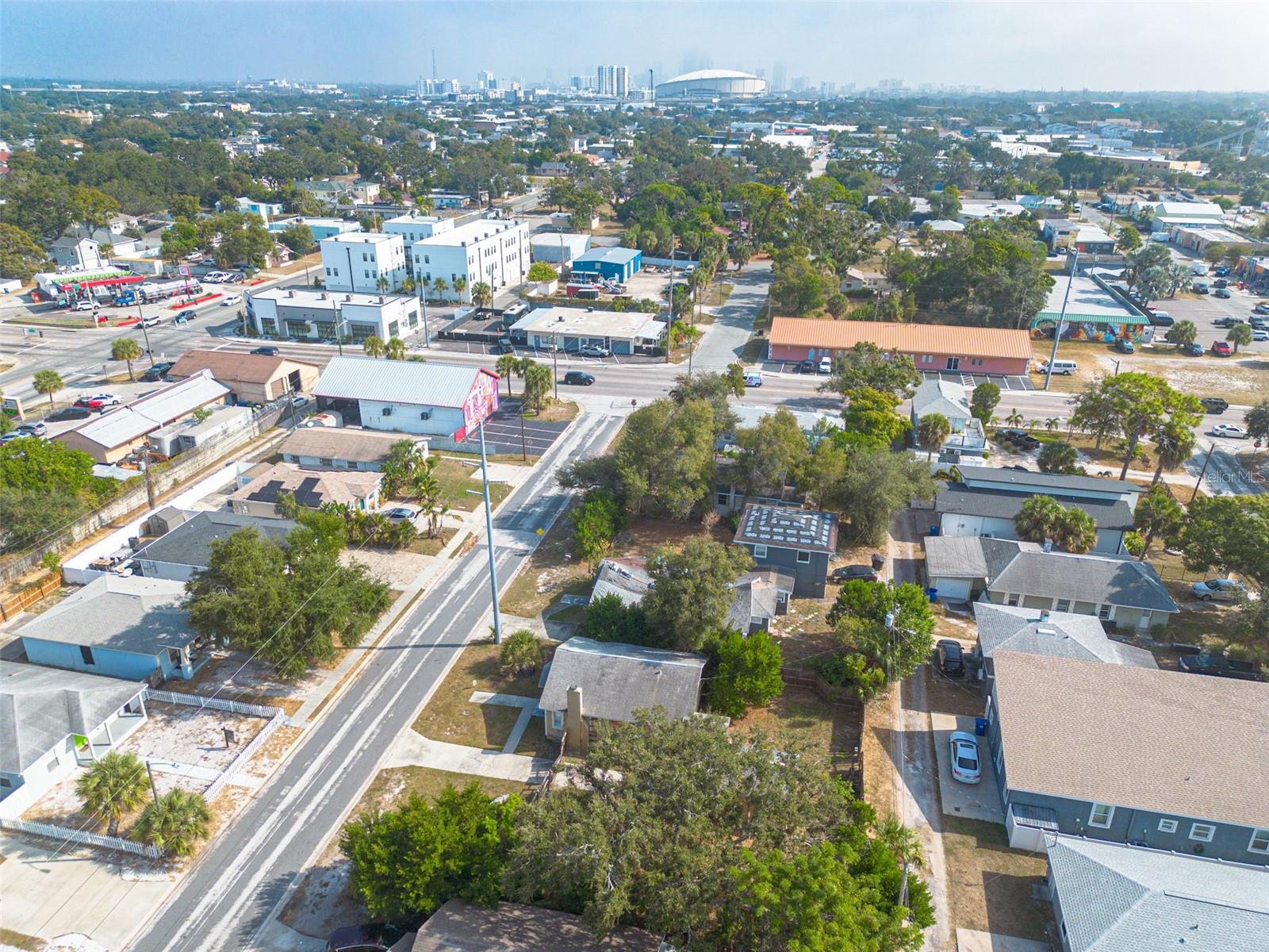 Image 7 of 19 For 2848 Emerson Avenue S