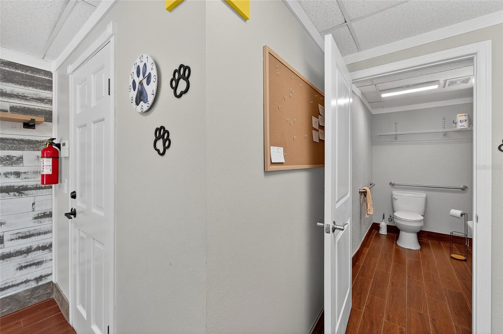 Image 25 of 60 For 10708 Desoto Road