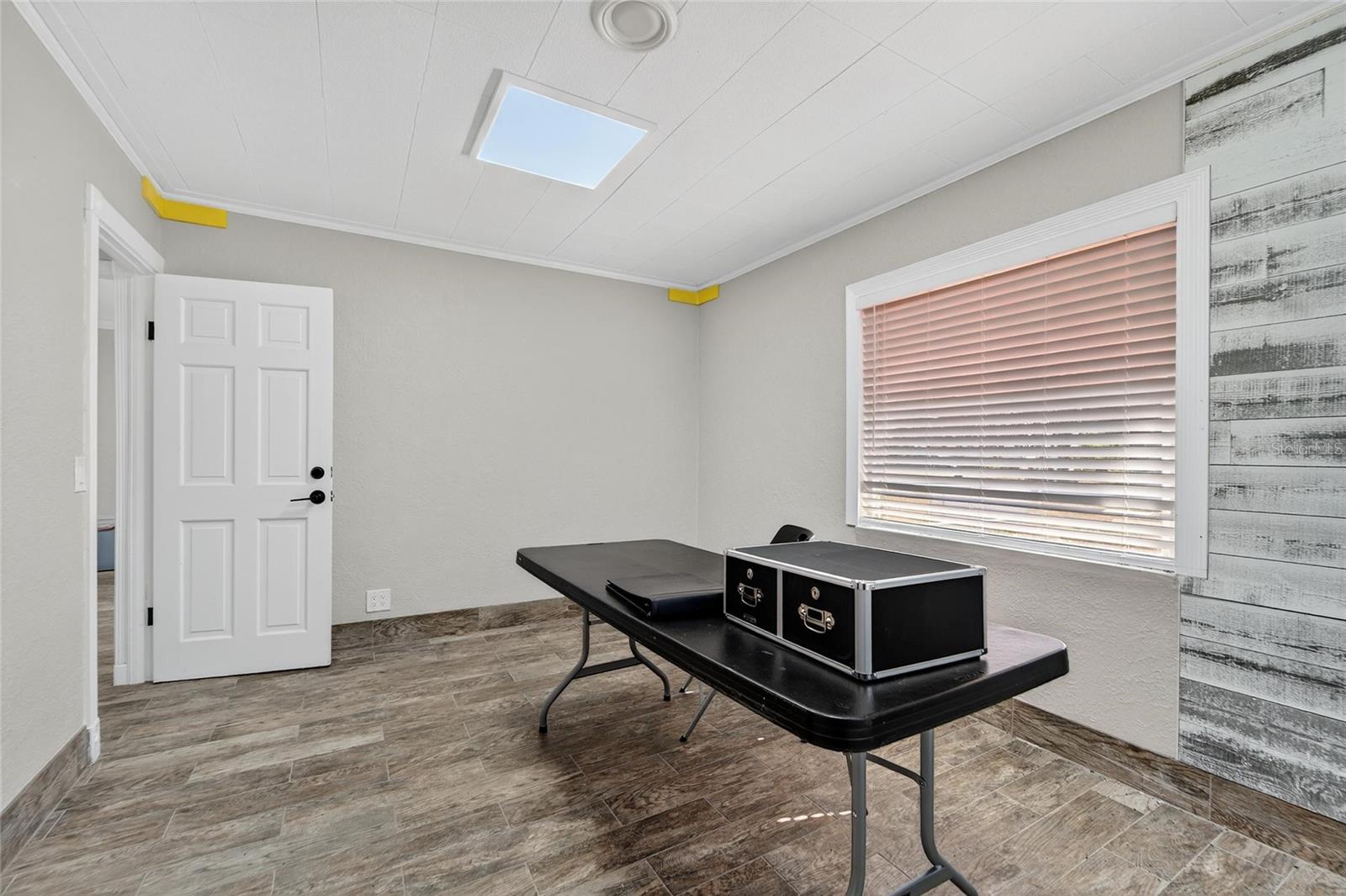 Image 32 of 60 For 10708 Desoto Road