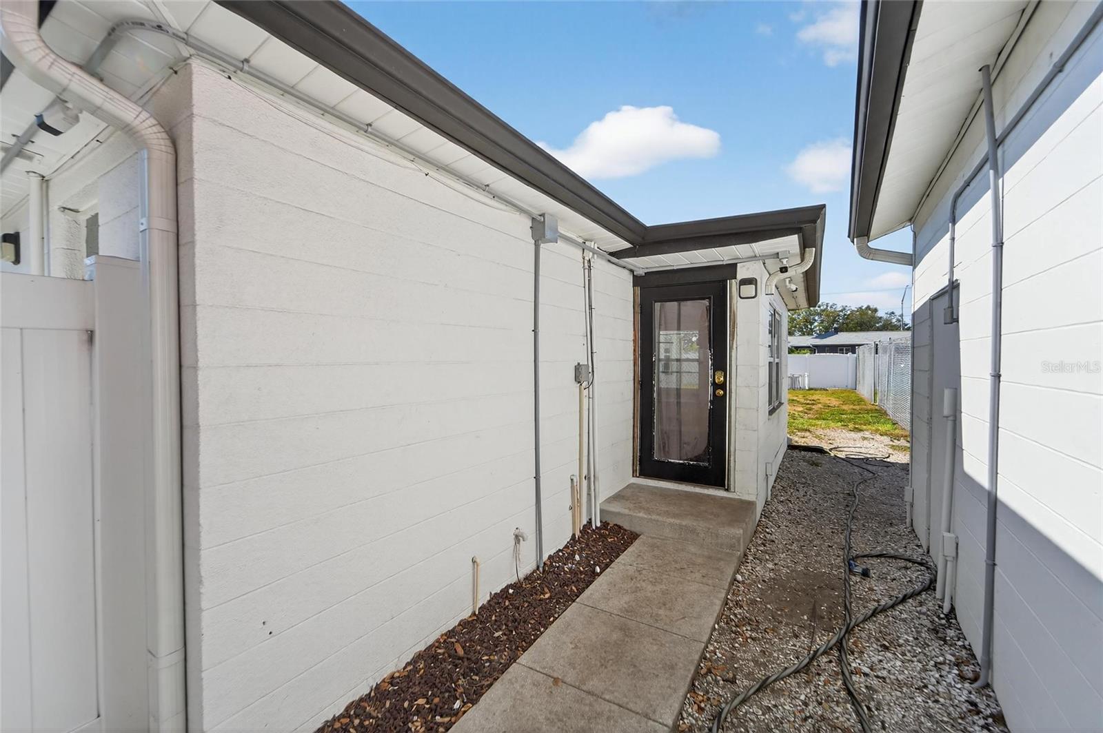 Image 36 of 60 For 10708 Desoto Road