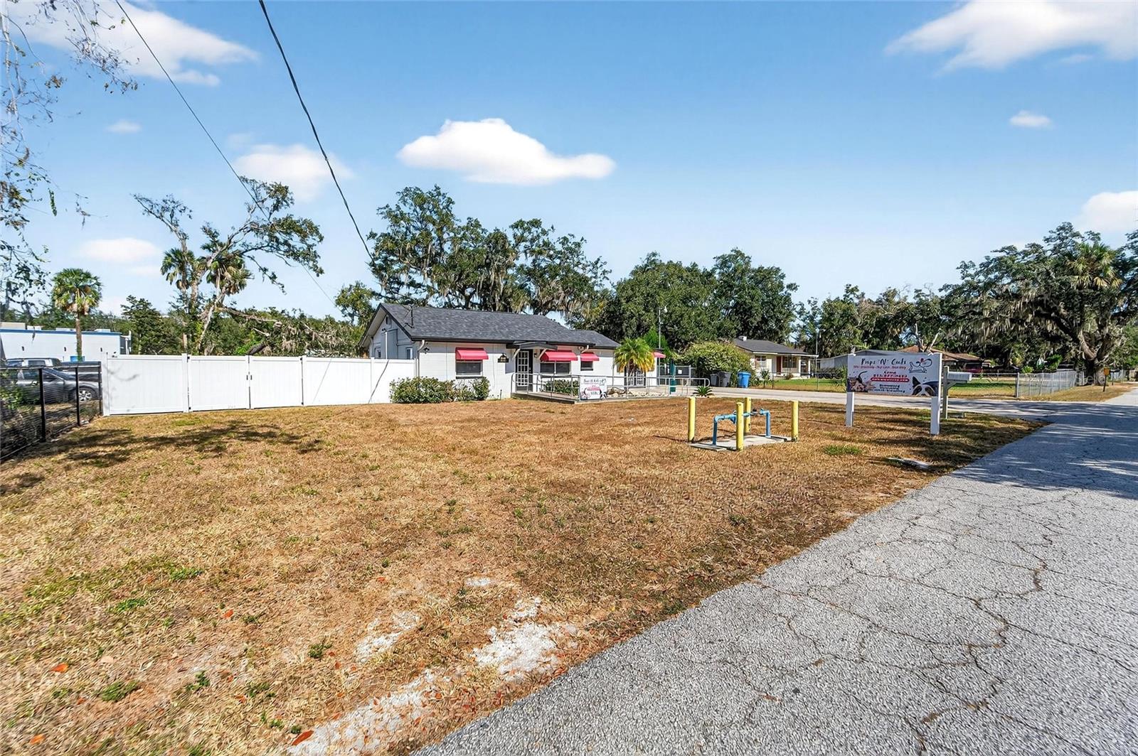 Image 50 of 60 For 10708 Desoto Road