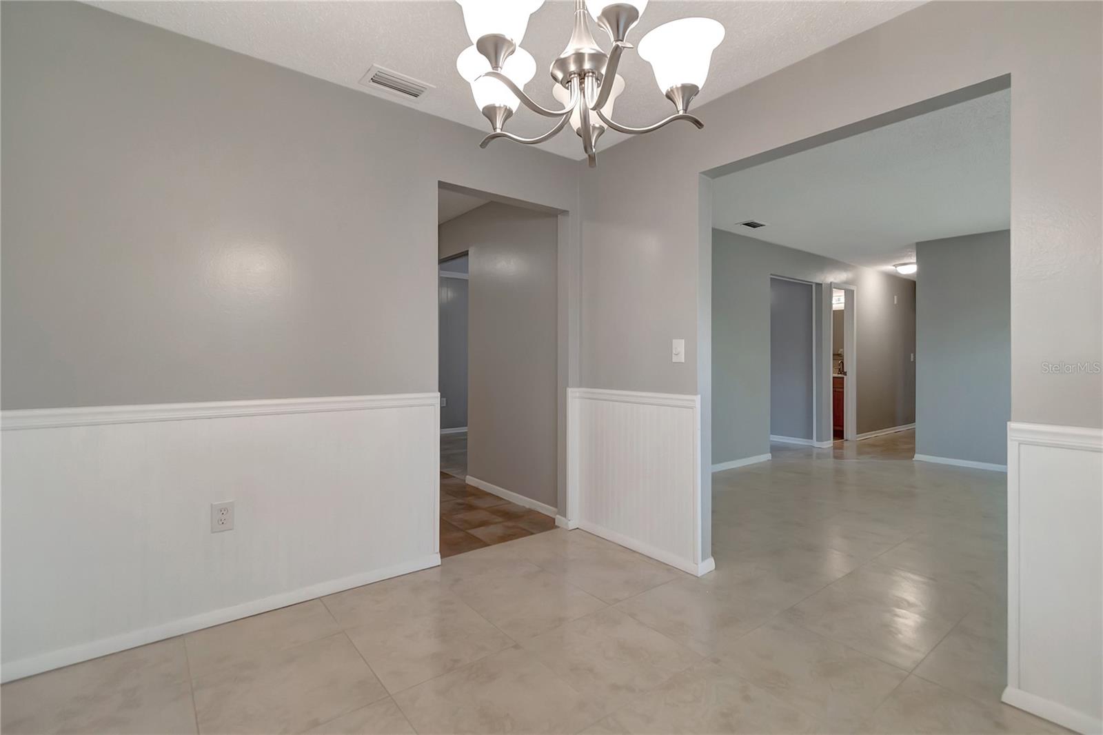 Image 12 of 42 For 609 Remington Road