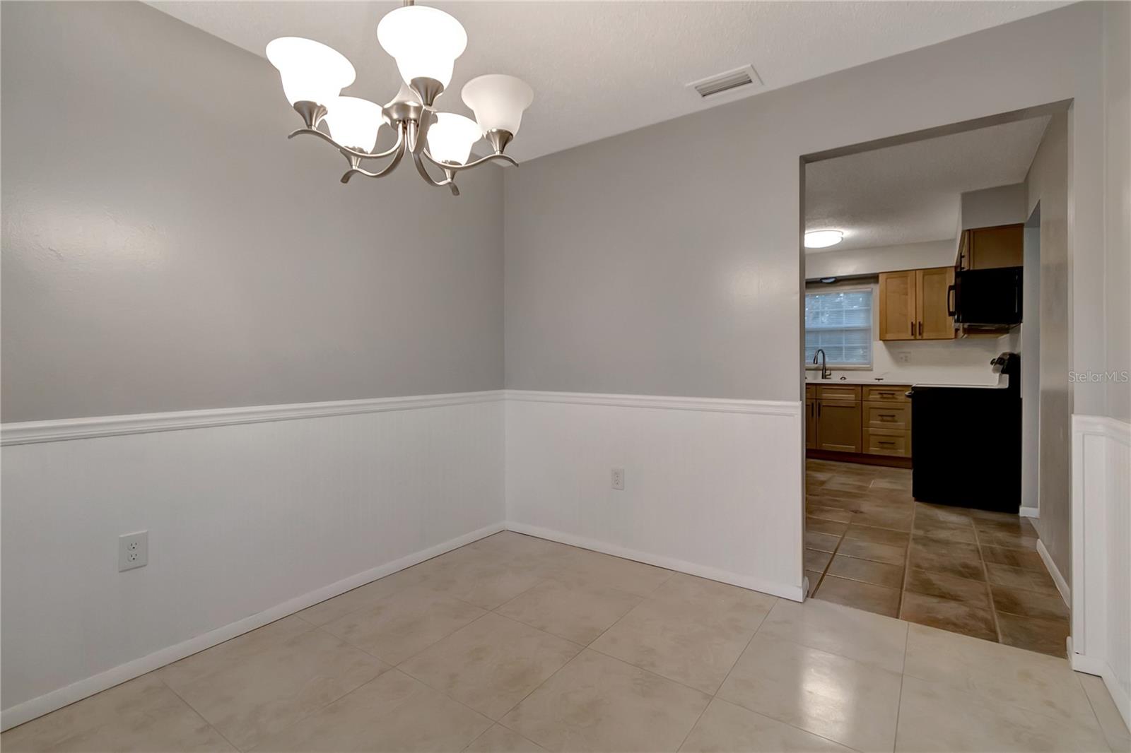 Image 13 of 42 For 609 Remington Road