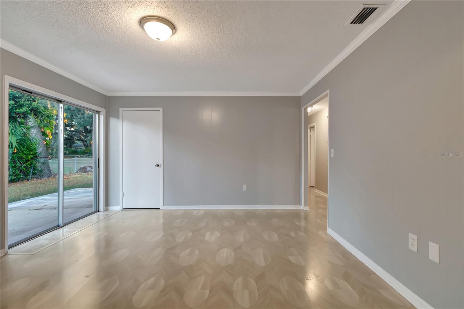 Image 18 of 42 For 609 Remington Road