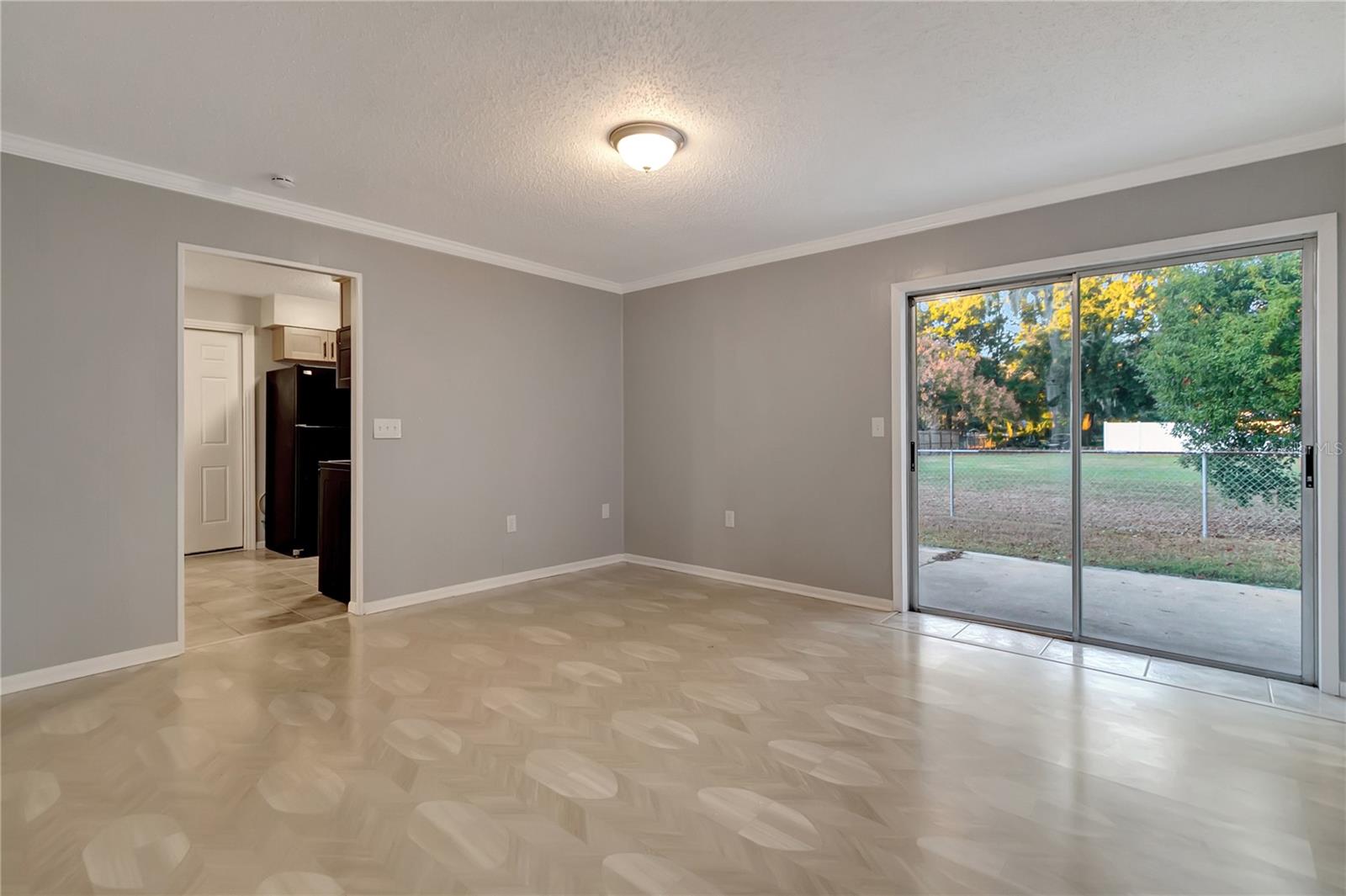 Image 20 of 42 For 609 Remington Road