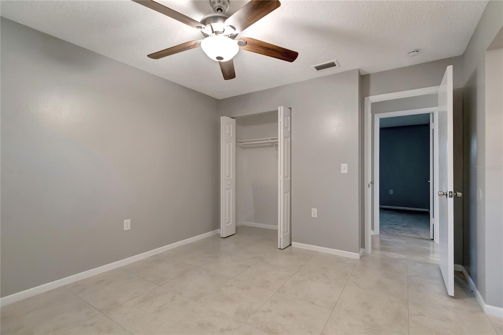 Image 24 of 42 For 609 Remington Road