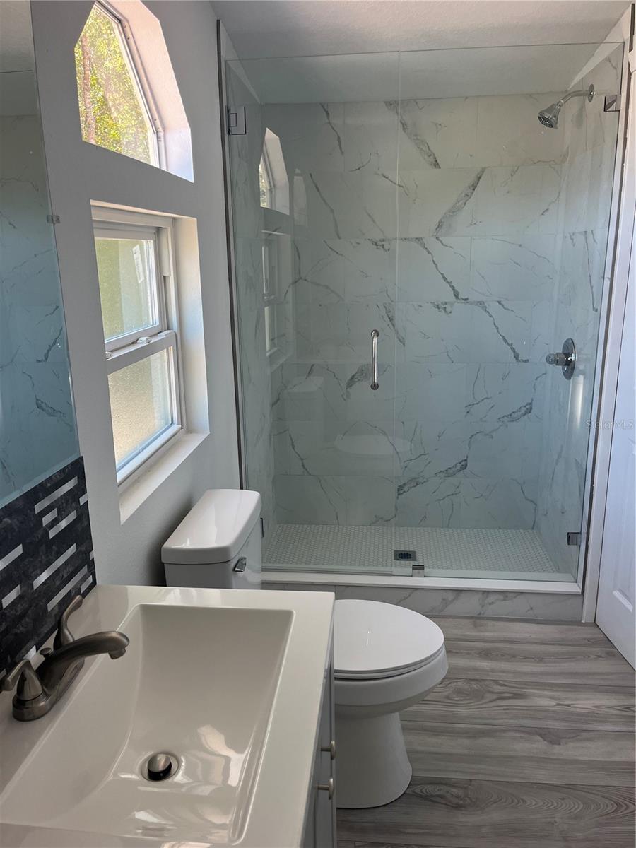 Image 16 of 17 For 17300 Shady Hills Road