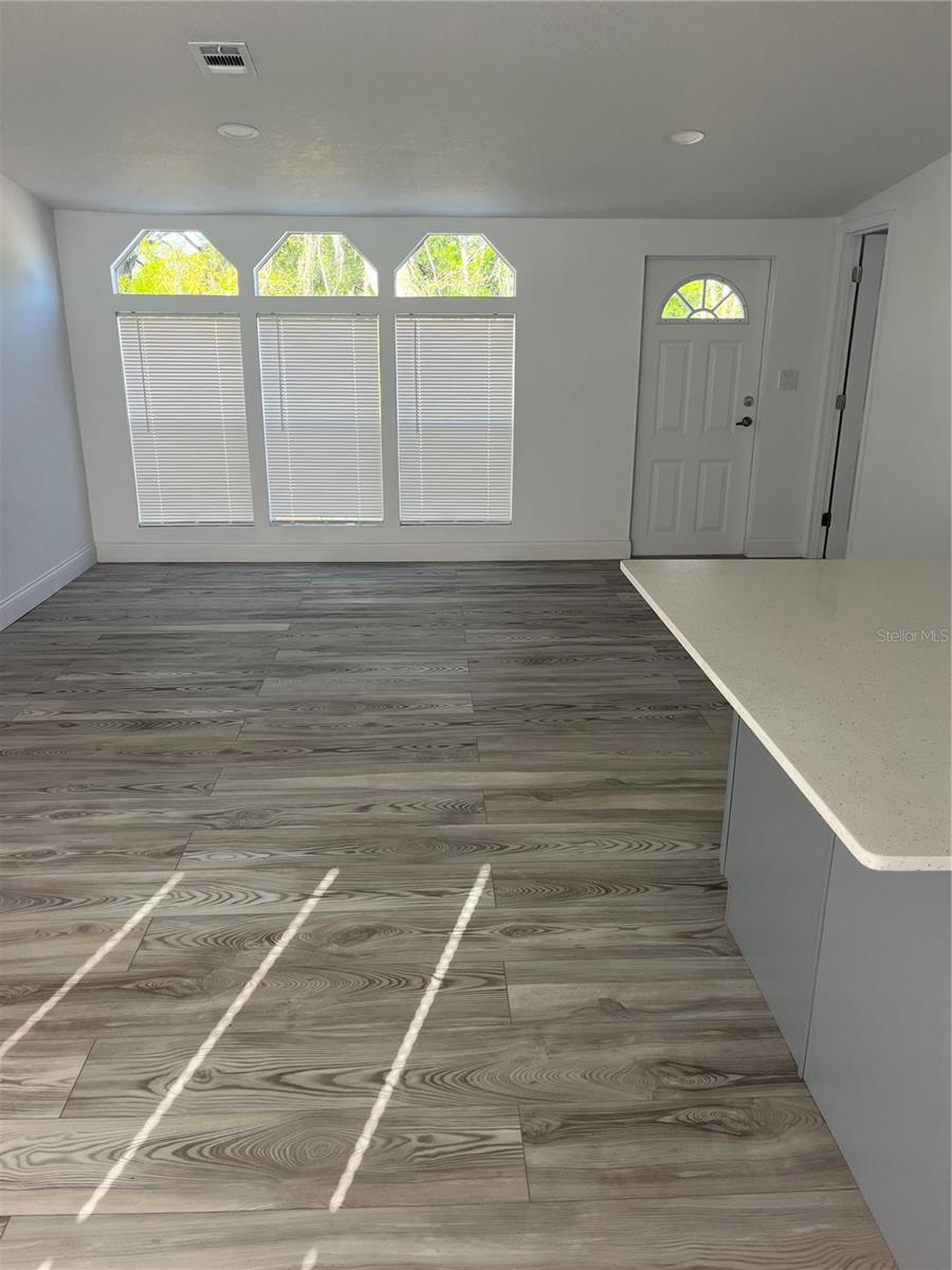 Image 7 of 17 For 17300 Shady Hills Road