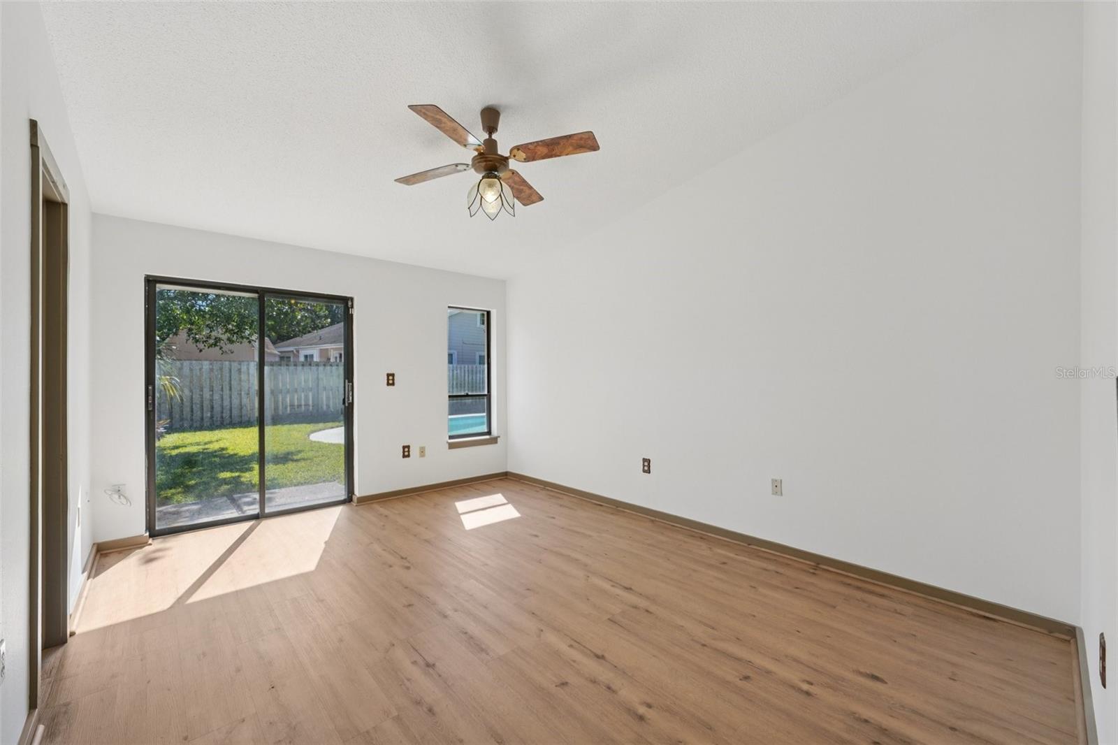 Image 31 of 76 For 1412 Wexford Drive N