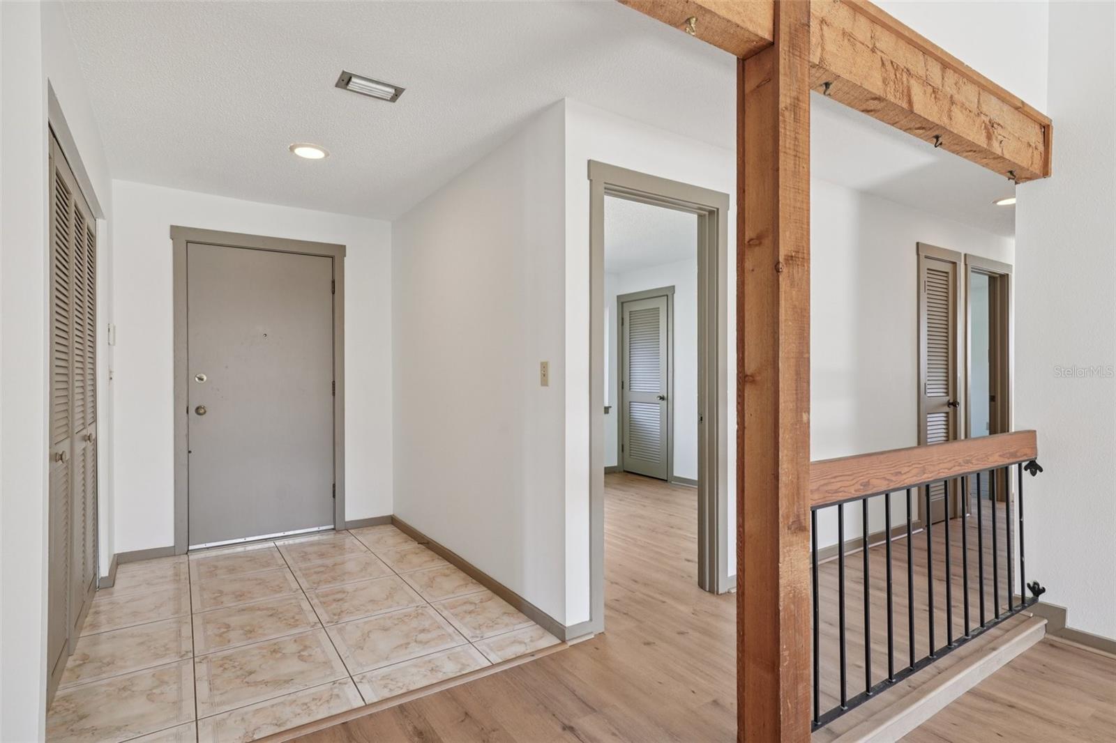 Image 4 of 76 For 1412 Wexford Drive N