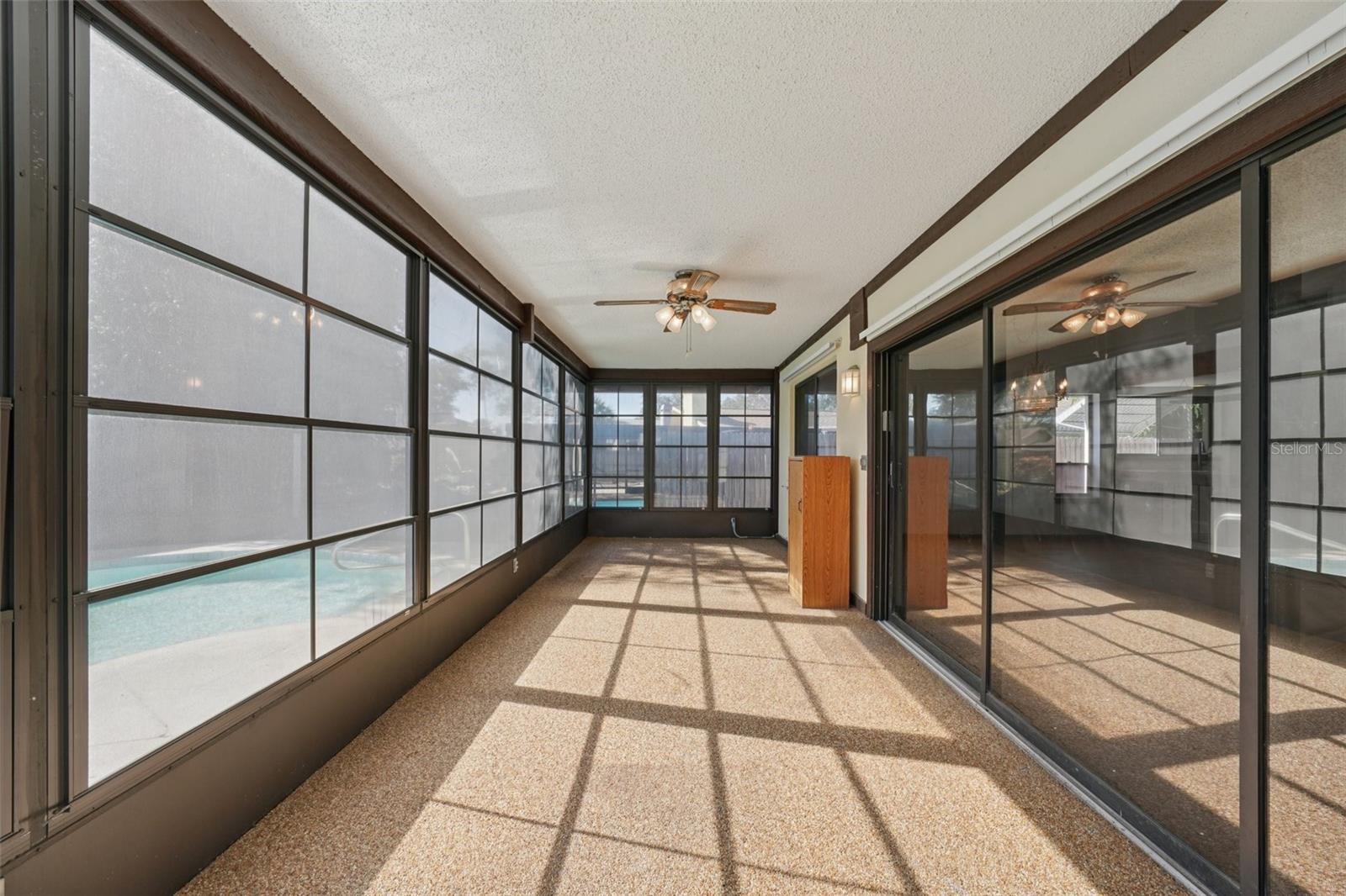 Image 54 of 76 For 1412 Wexford Drive N