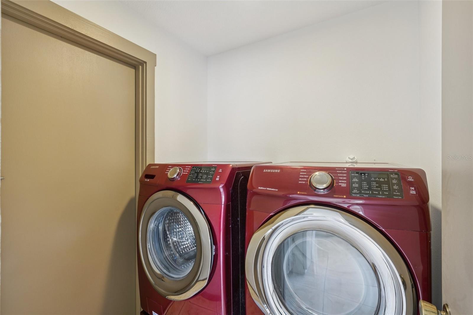 Image 58 of 76 For 1412 Wexford Drive N