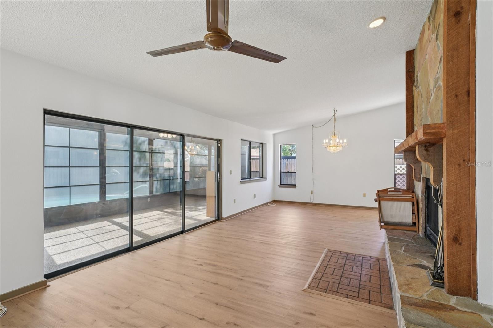 Image 6 of 76 For 1412 Wexford Drive N