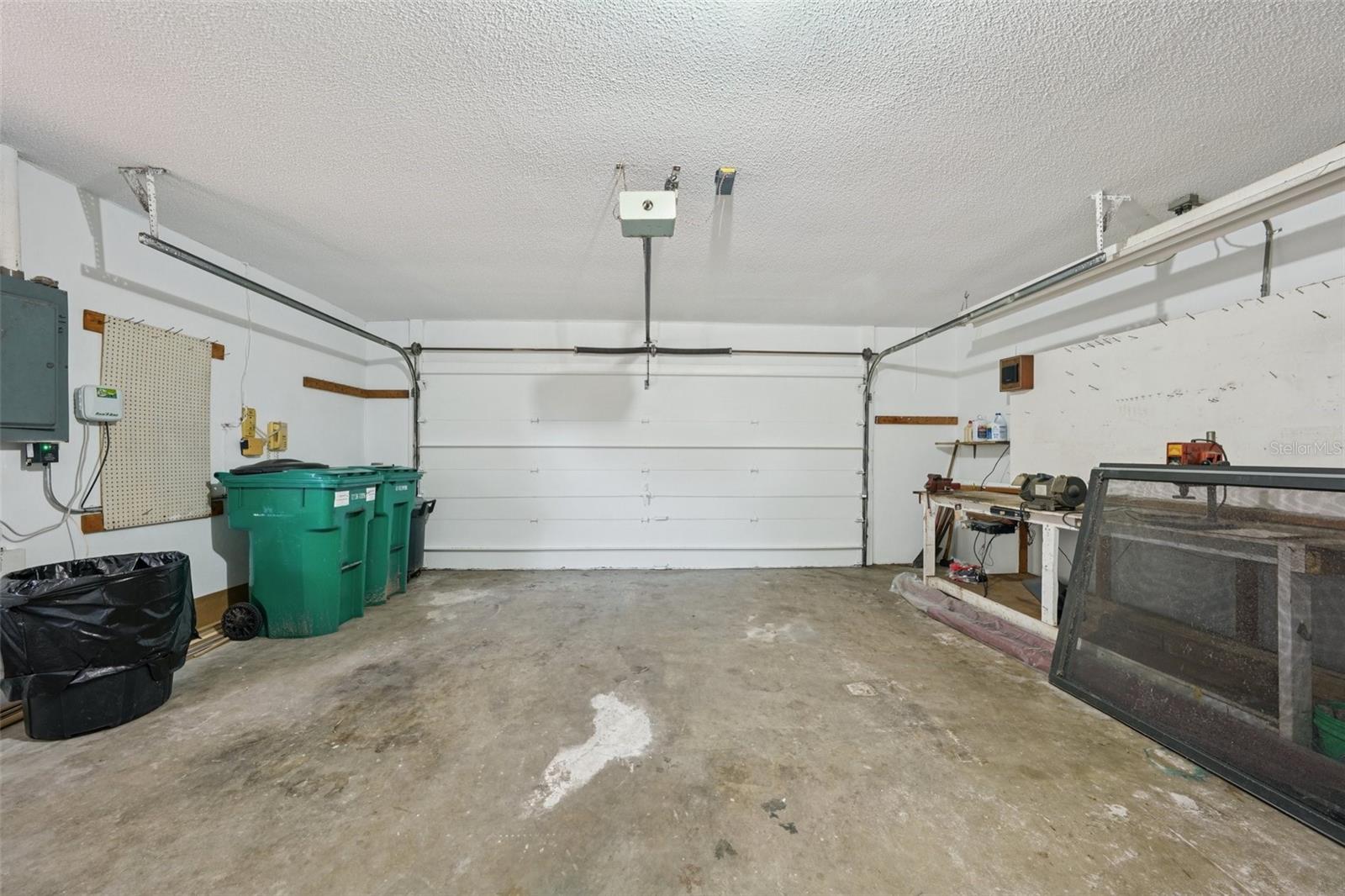 Image 60 of 76 For 1412 Wexford Drive N