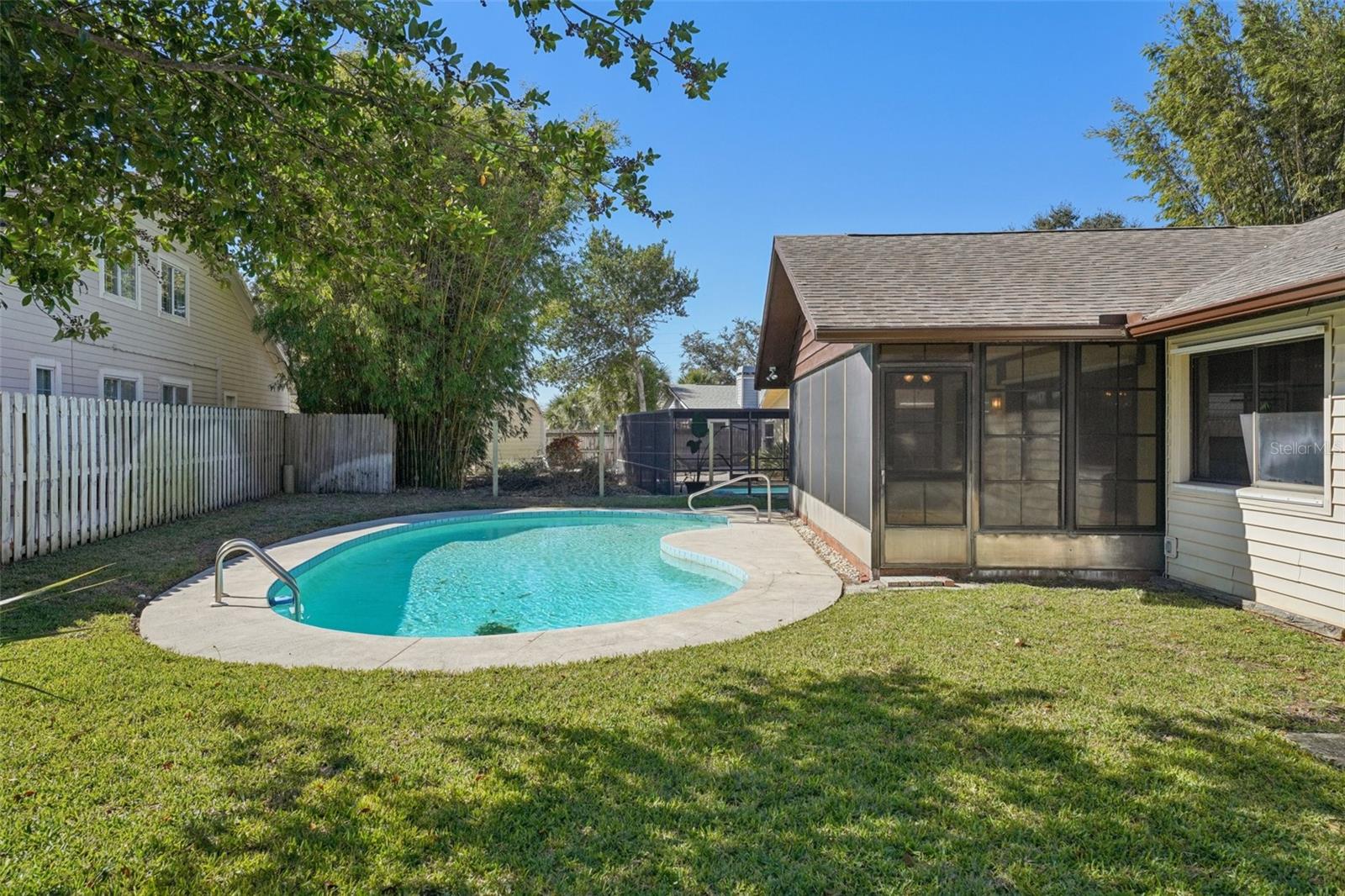 Image 61 of 76 For 1412 Wexford Drive N