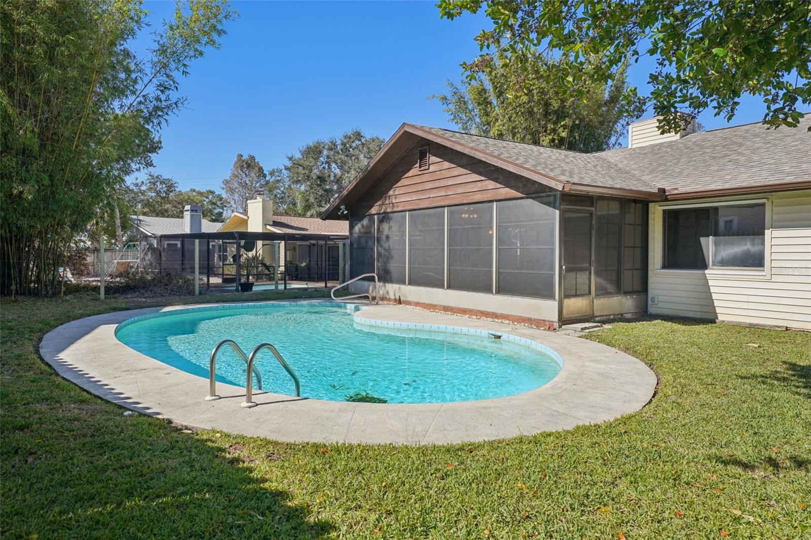 Image 62 of 76 For 1412 Wexford Drive N